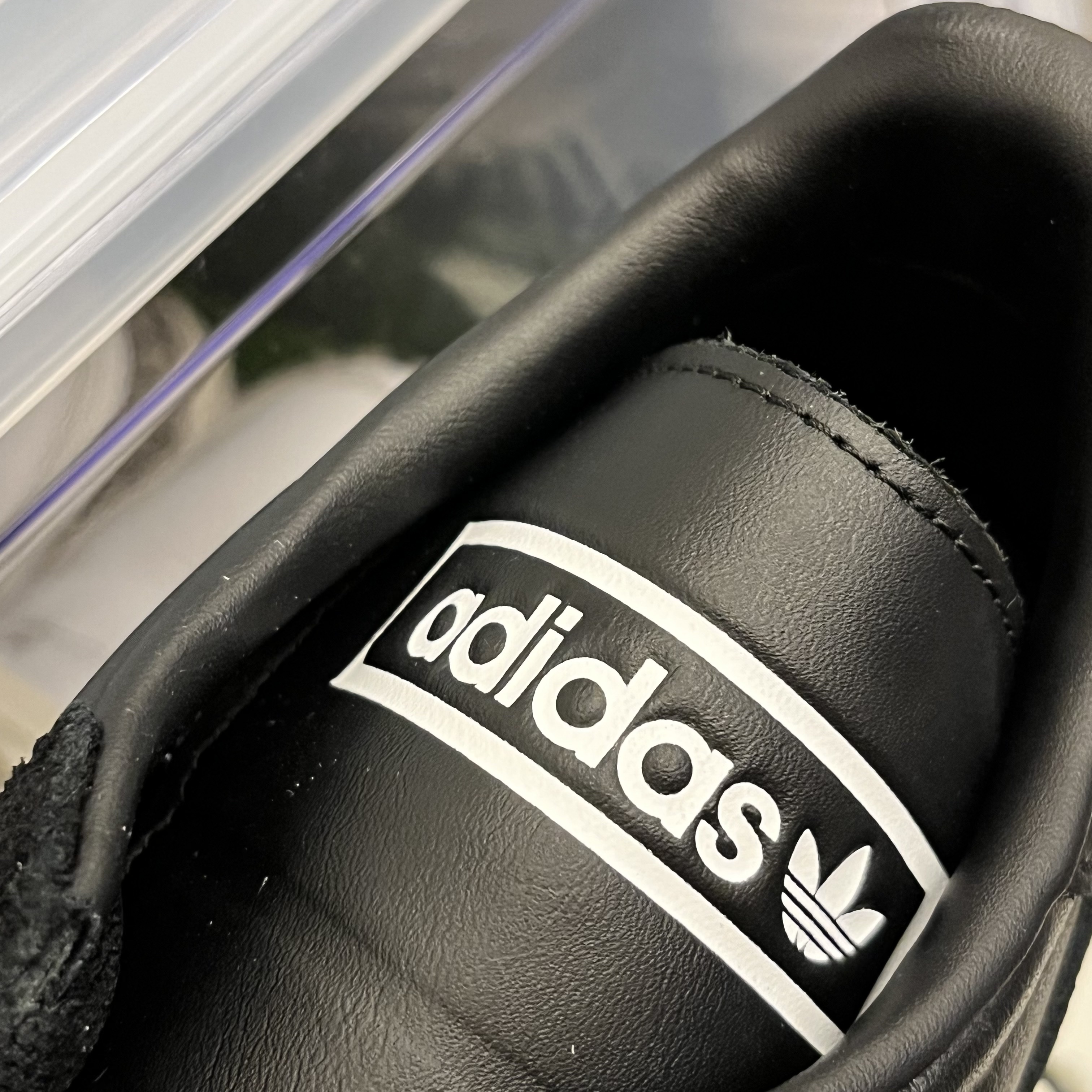 Adidas Spezial Handball Core Black Cloud White 착용 스타일 - 1