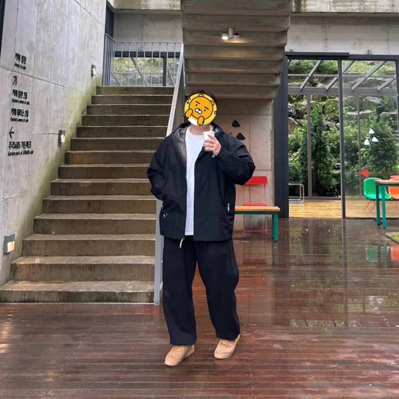Nike ACG Storm-Fit ADV Cascade Rains Full Zip Jacket Black - US/EU, Stussy Basic Stussy T-Shirt White 2023 착용 스타일 - 2