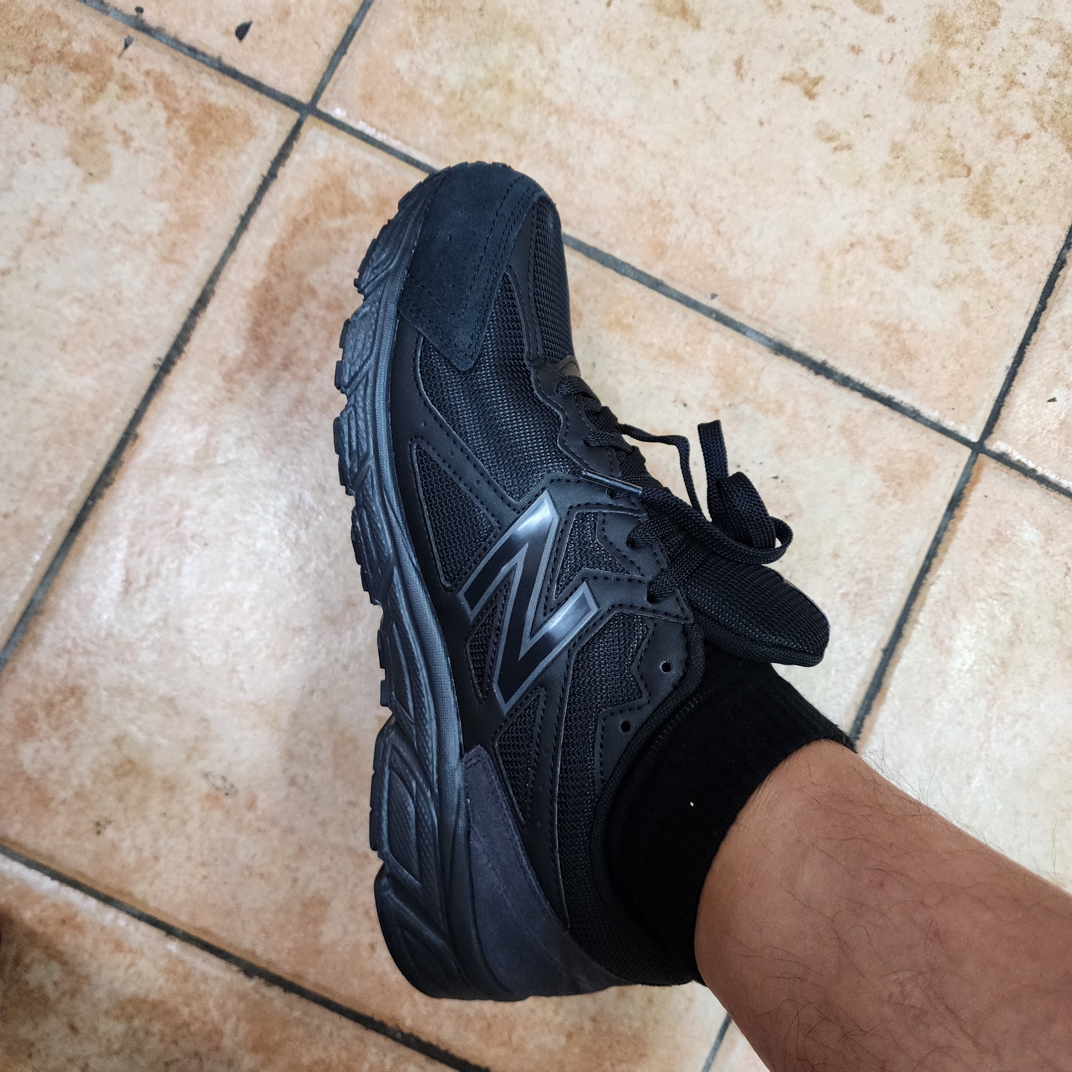 (W) New Balance 480v5 Black - 4E XXWide 착용 스타일