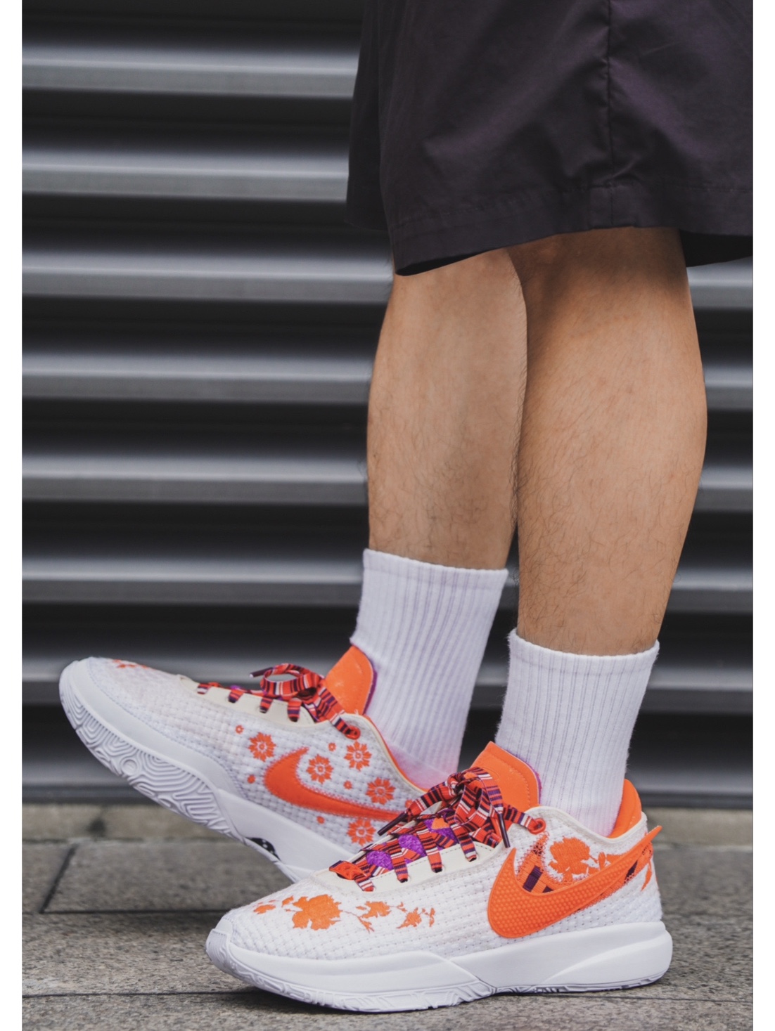 Nike LeBron XX PRM EP Guava Ice Bordeaux 착용 스타일