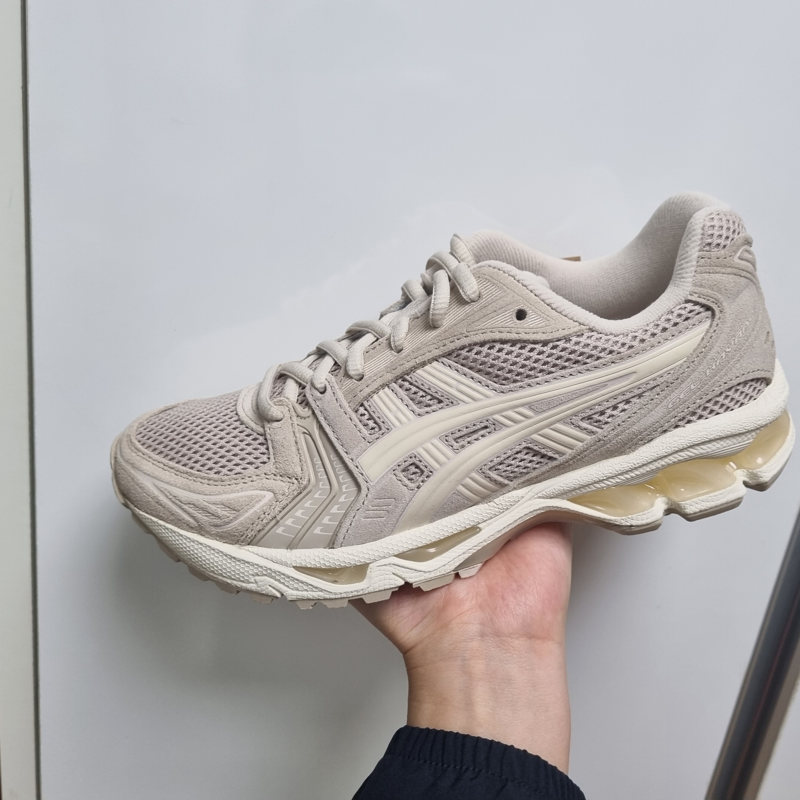 Asics Gel-Kayano 14 Simply Taupe Oatmeal 착용 스타일