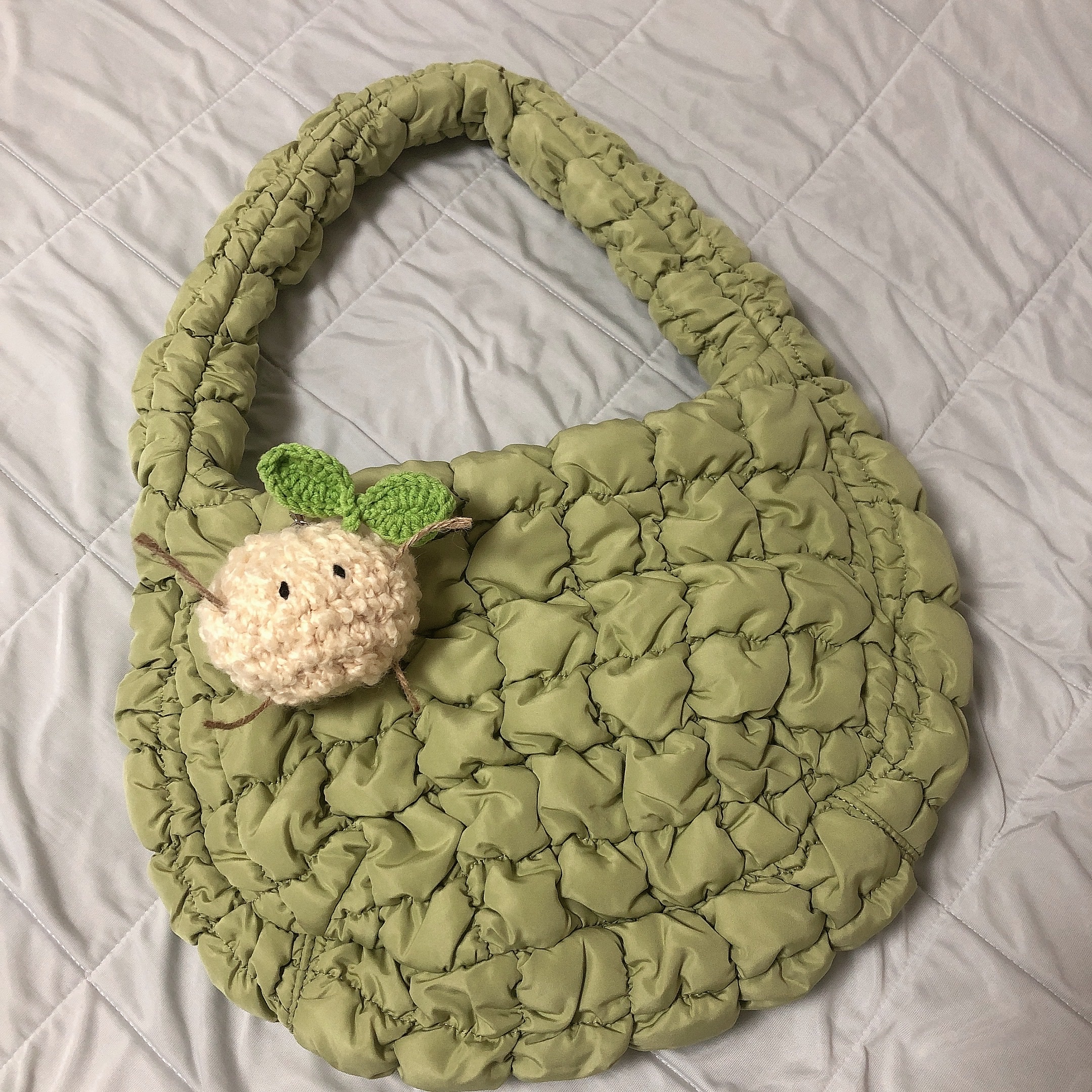 COS Quilted Mini Bag Light Green 착용 스타일