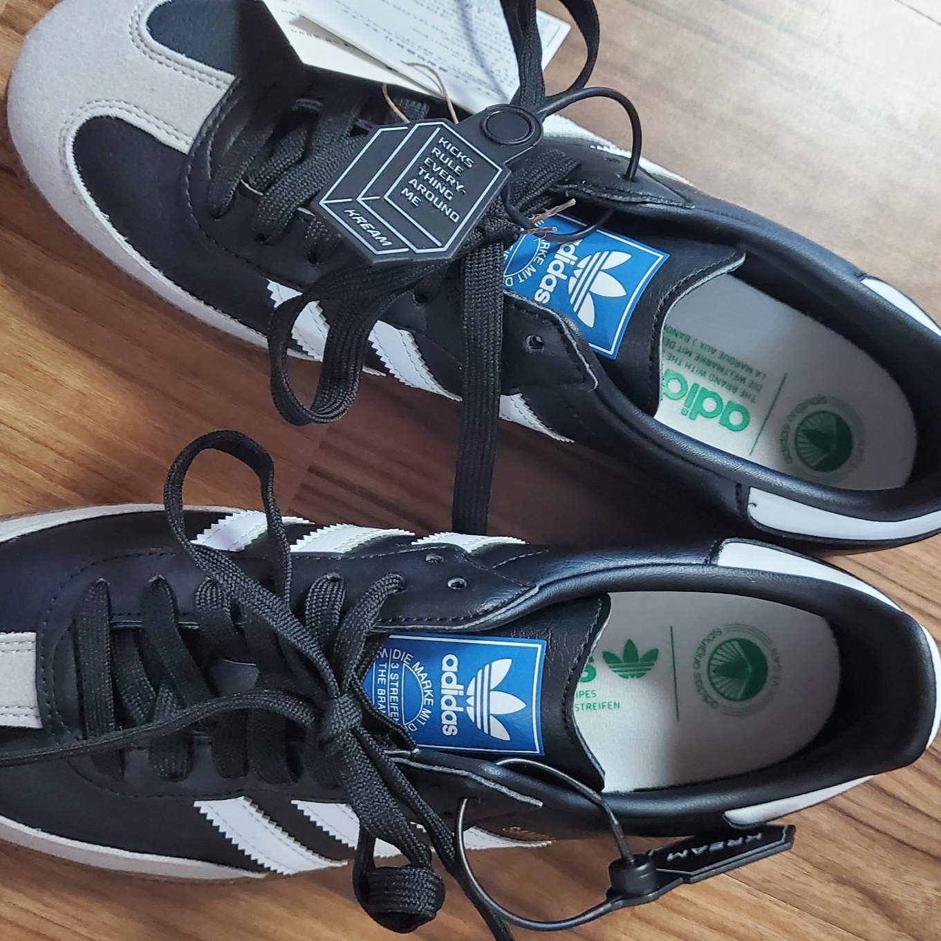 Adidas Samba Vegan Black White 착용 스타일 - 1