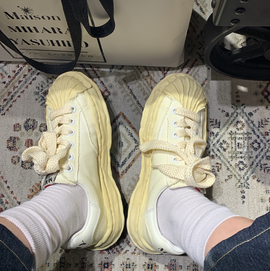 Maison Mihara Yasuhiro Blakey VL OG Sole Canvas Low-top Sneakers White 착용 스타일