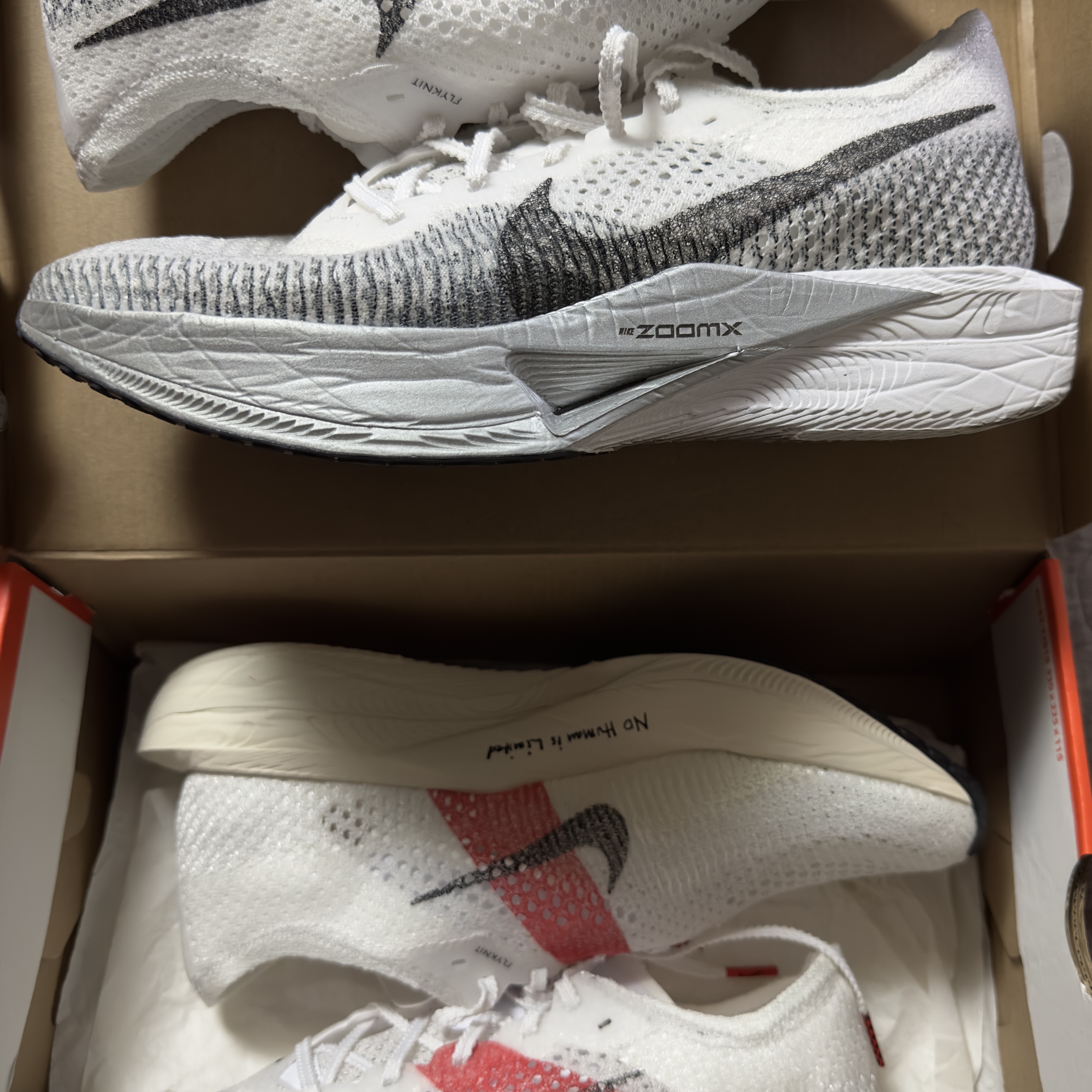 Nike ZoomX Vaporfly Next% 3 Eliud Kipchoge, Nike ZoomX Vaporfly Next% 3 White Grey 착용 스타일 - 2