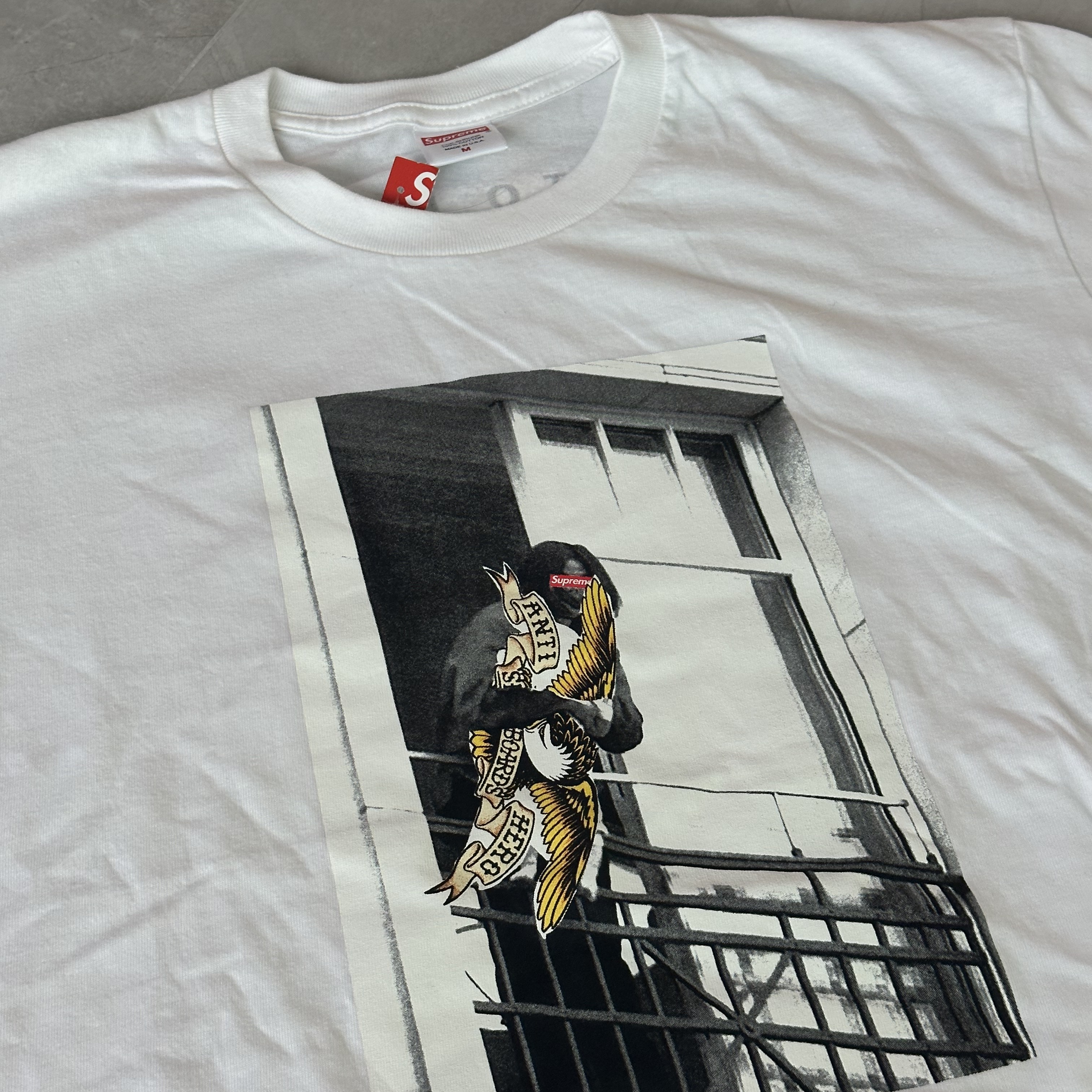Supreme Antihero Balcony T-Shirt White - 20FW 착용 스타일