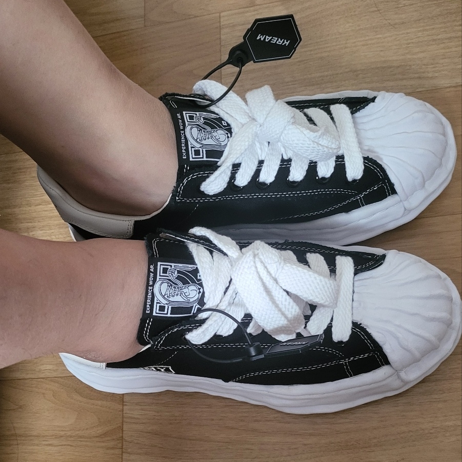 Maison Mihara Yasuhiro x WOW Blakey OG Sole Canvas Low-top Sneakers Nero 착용 스타일