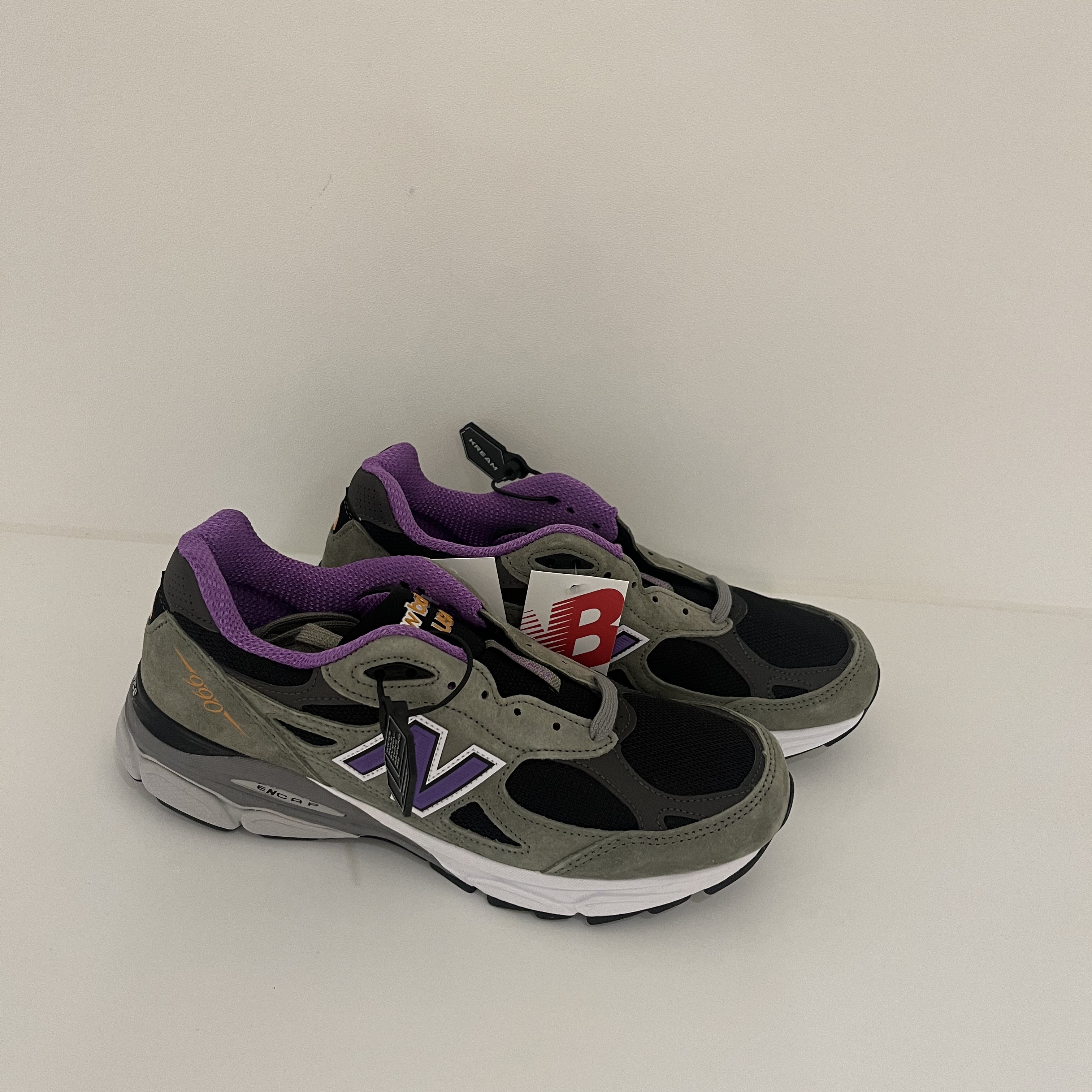New Balance 990v3 Made in USA Olive Leaf Black 착용 스타일