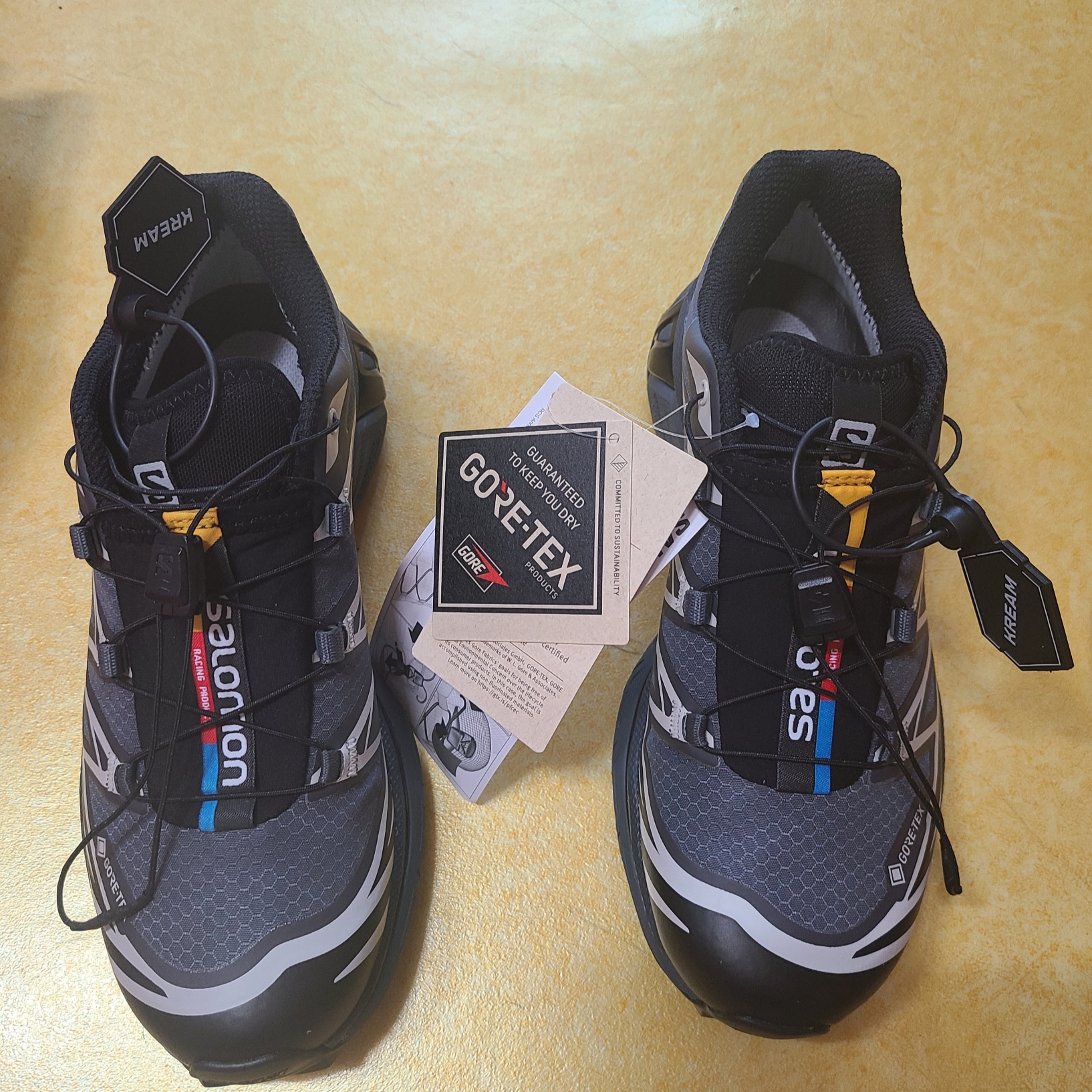Salomon XT-6 Gore-Tex Black Ebony 착용 스타일