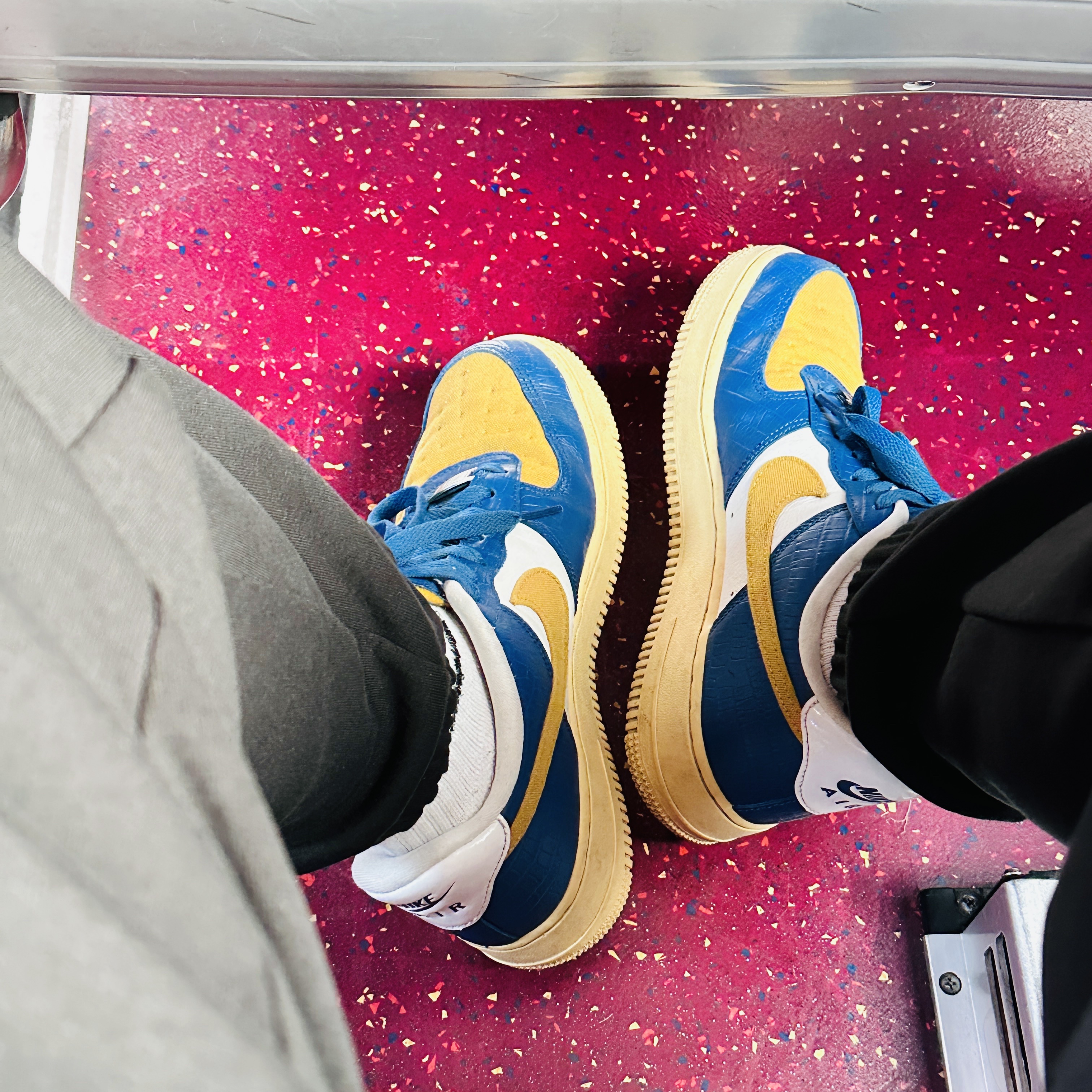 Nike x Undefeated Air Force 1 Low SP 5 On It Court Blue 착용 스타일 - 1