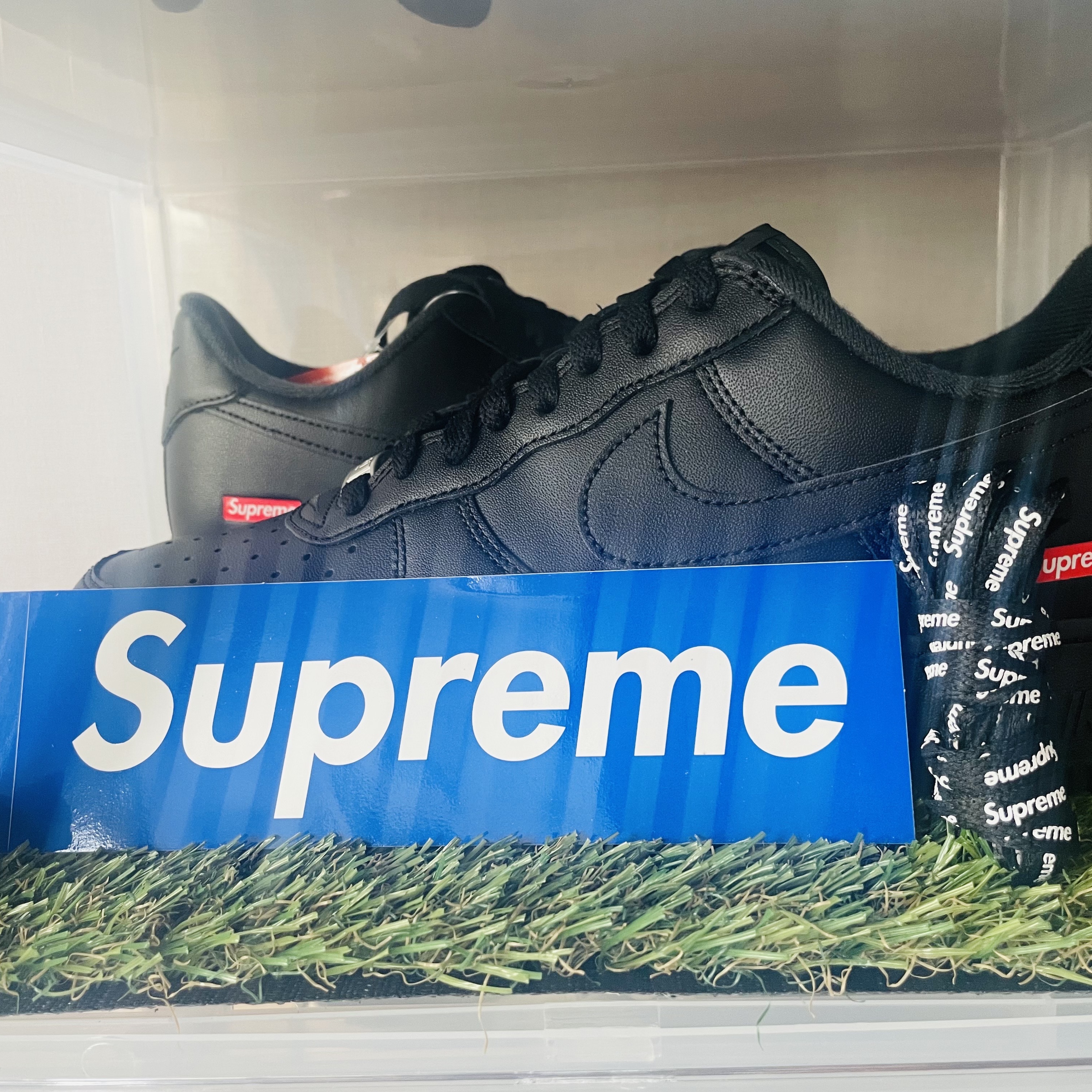 Nike x Supreme Air Force 1 Low Black 착용 스타일
