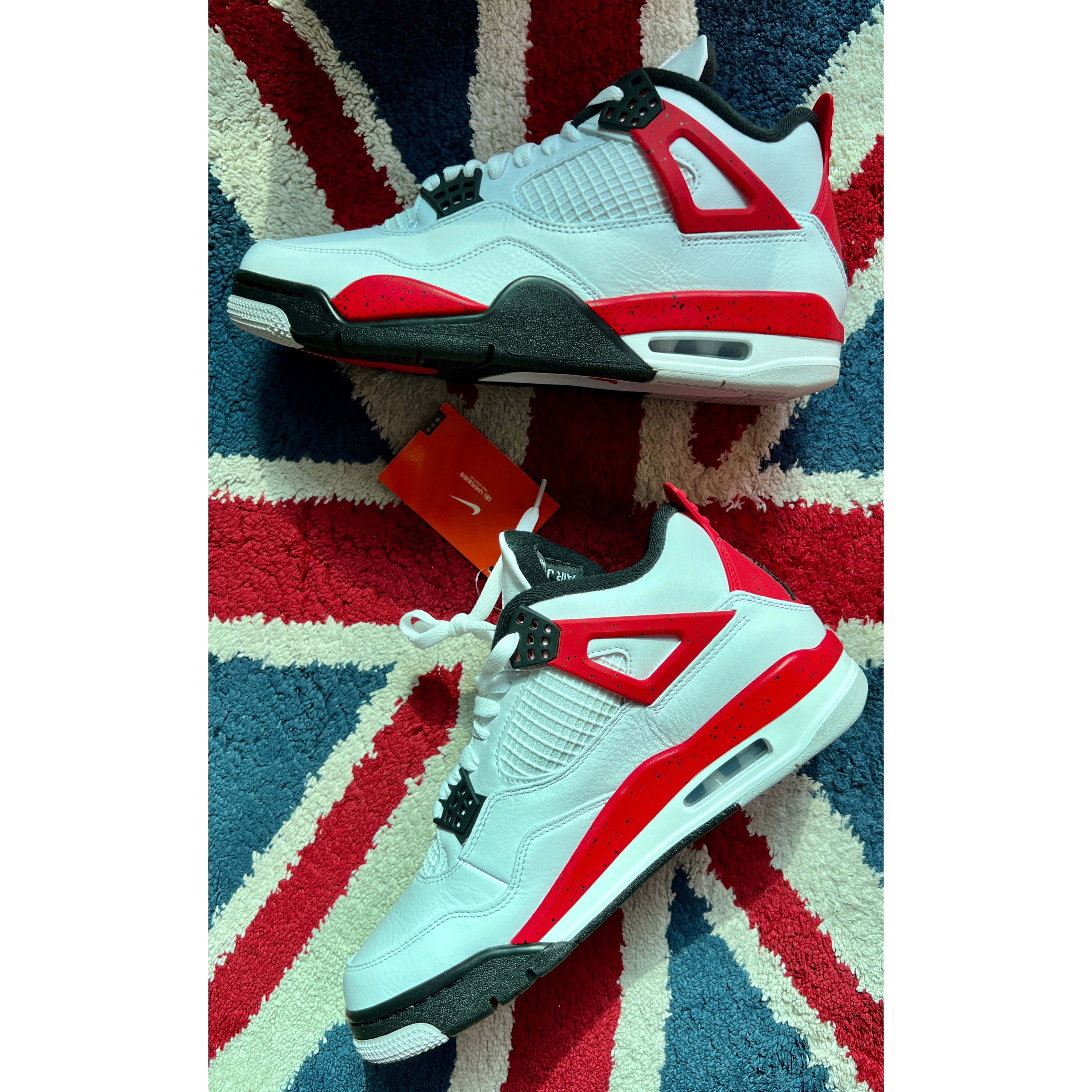 Jordan 4 Retro Red Cement 착용 스타일 - 3