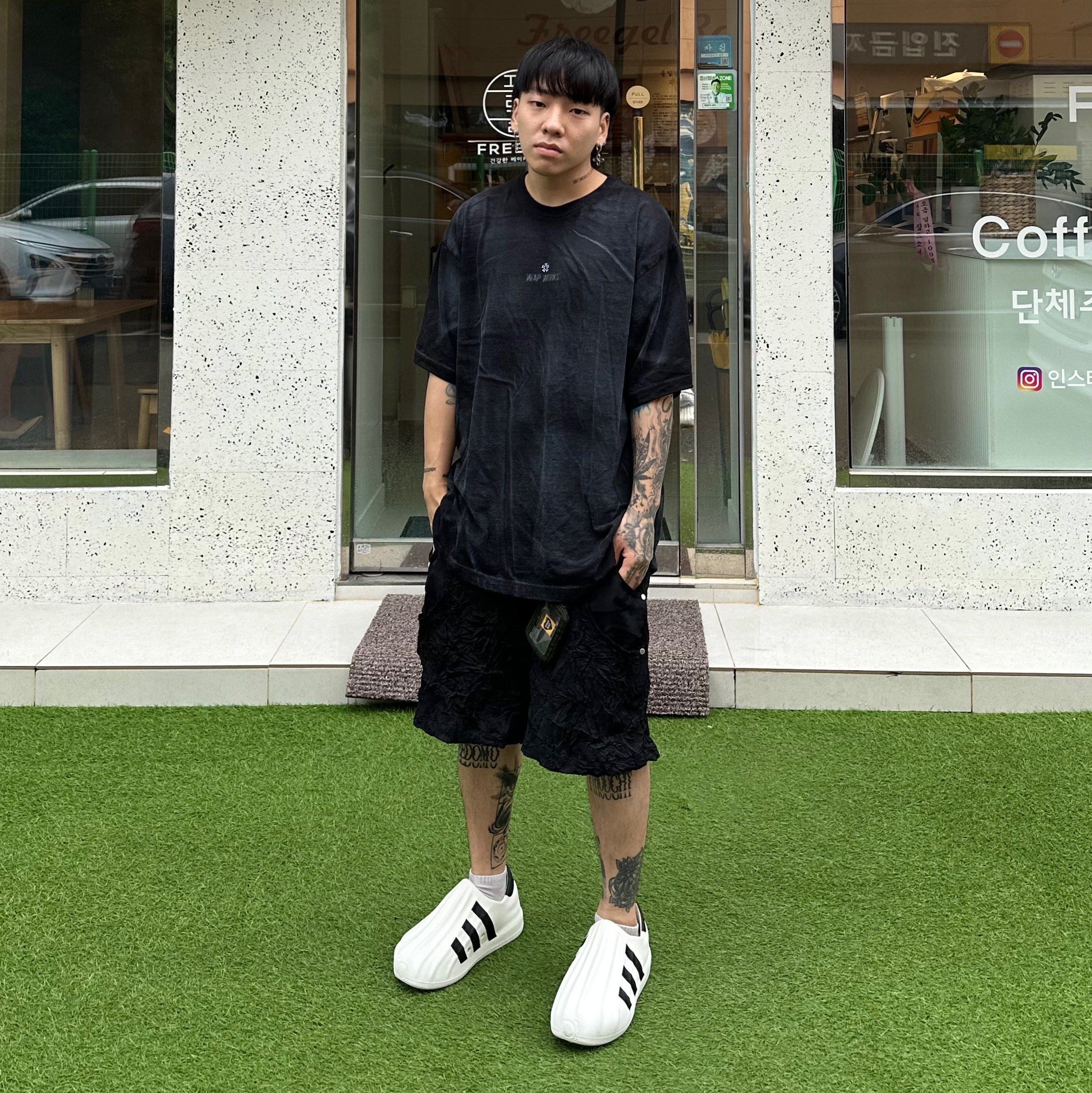 Adidas Adifom Superstar Core White 착용 스타일 - 1