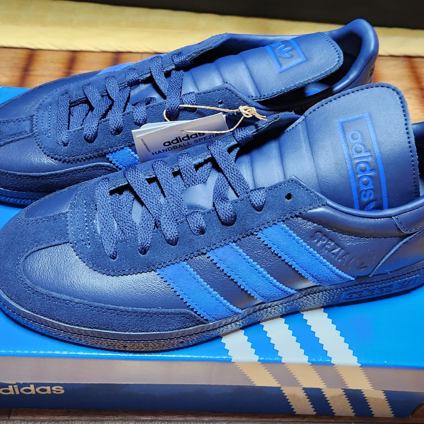 Adidas Spezial Handball Night Indigo Power Blue 착용 스타일 - 2