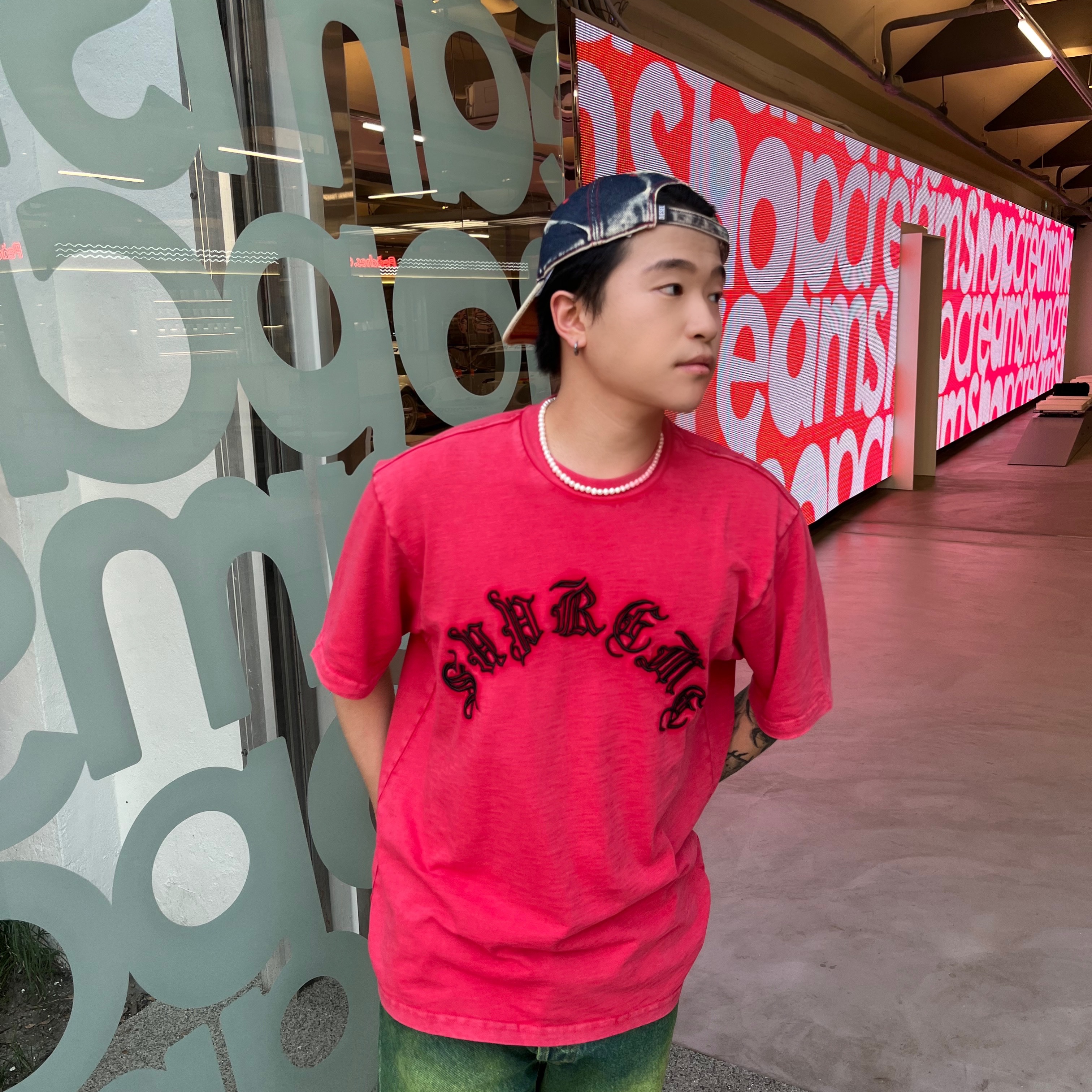 Diesel C-Seymon Treated Denim Baseball Cap Blue White, Supreme Old English S/S Top Red - 23FW 착용 스타일 - 3