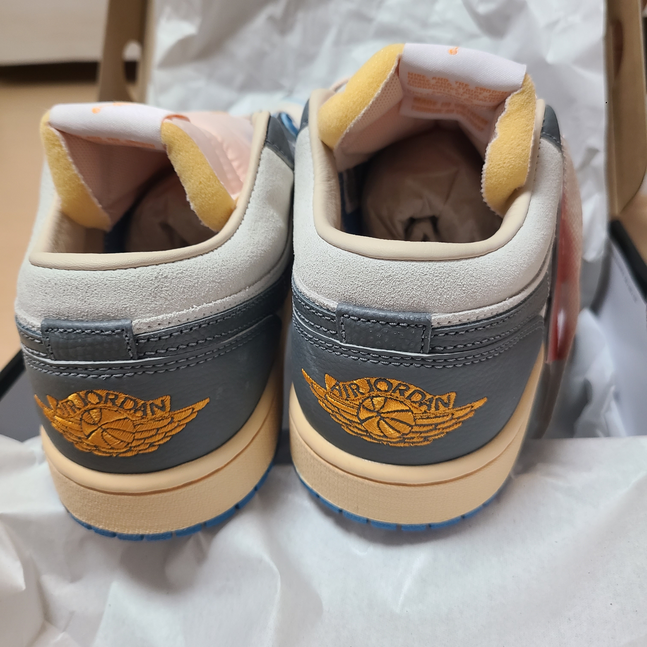 Jordan 1 Low SE Tokyo 96 착용 스타일 - 1