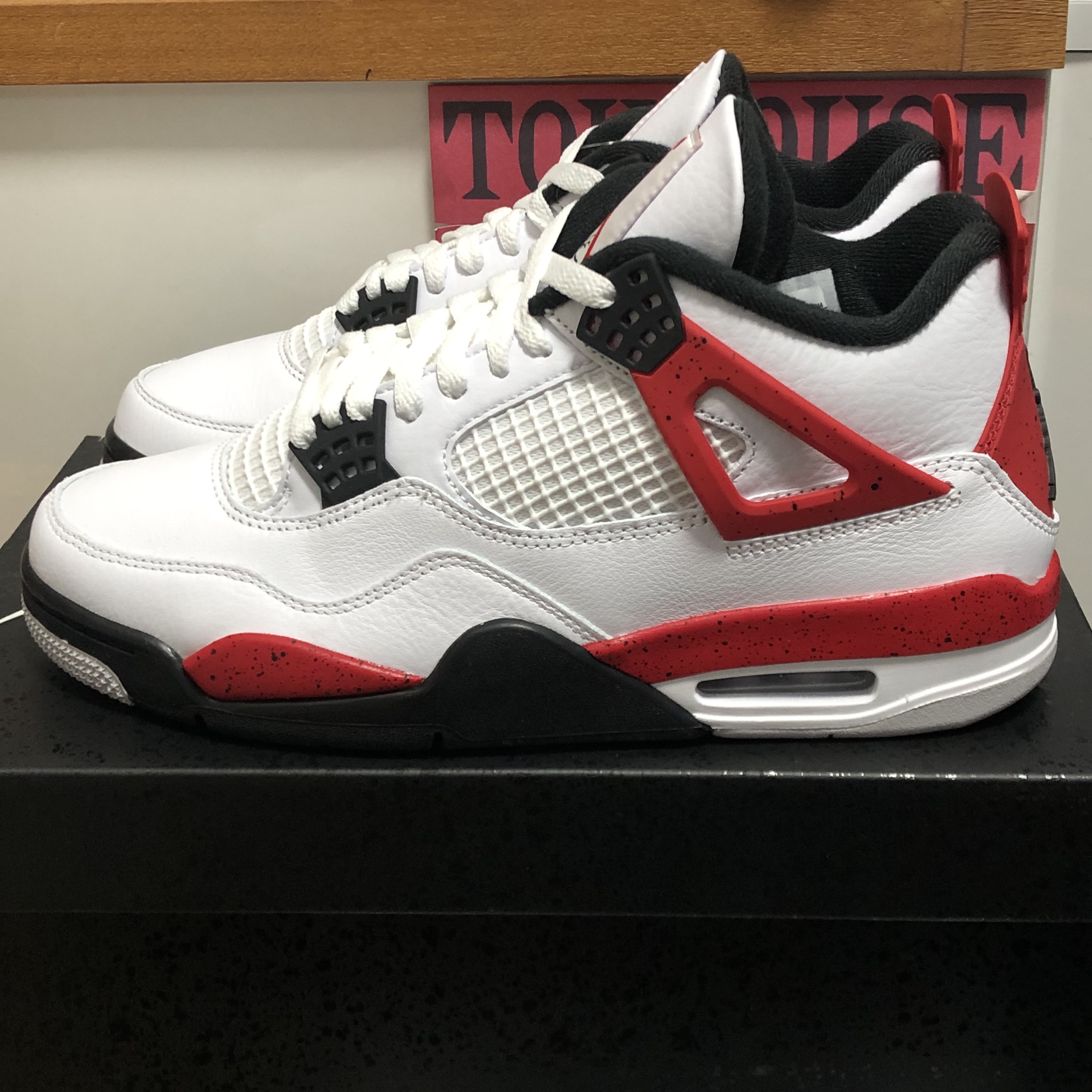 Jordan 4 Retro Red Cement 착용 스타일