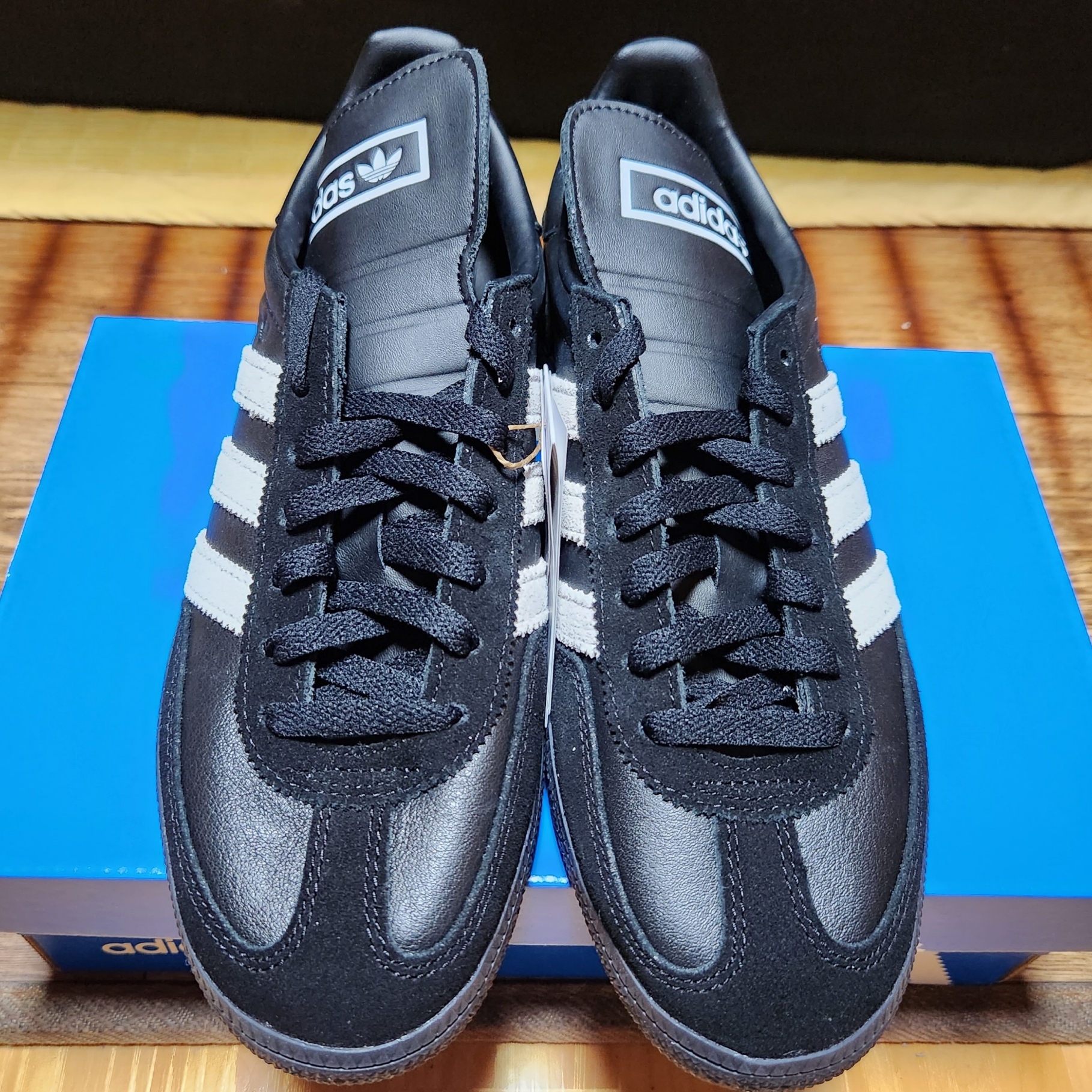 Adidas Spezial Handball Core Black Cloud White 착용 스타일 - 1