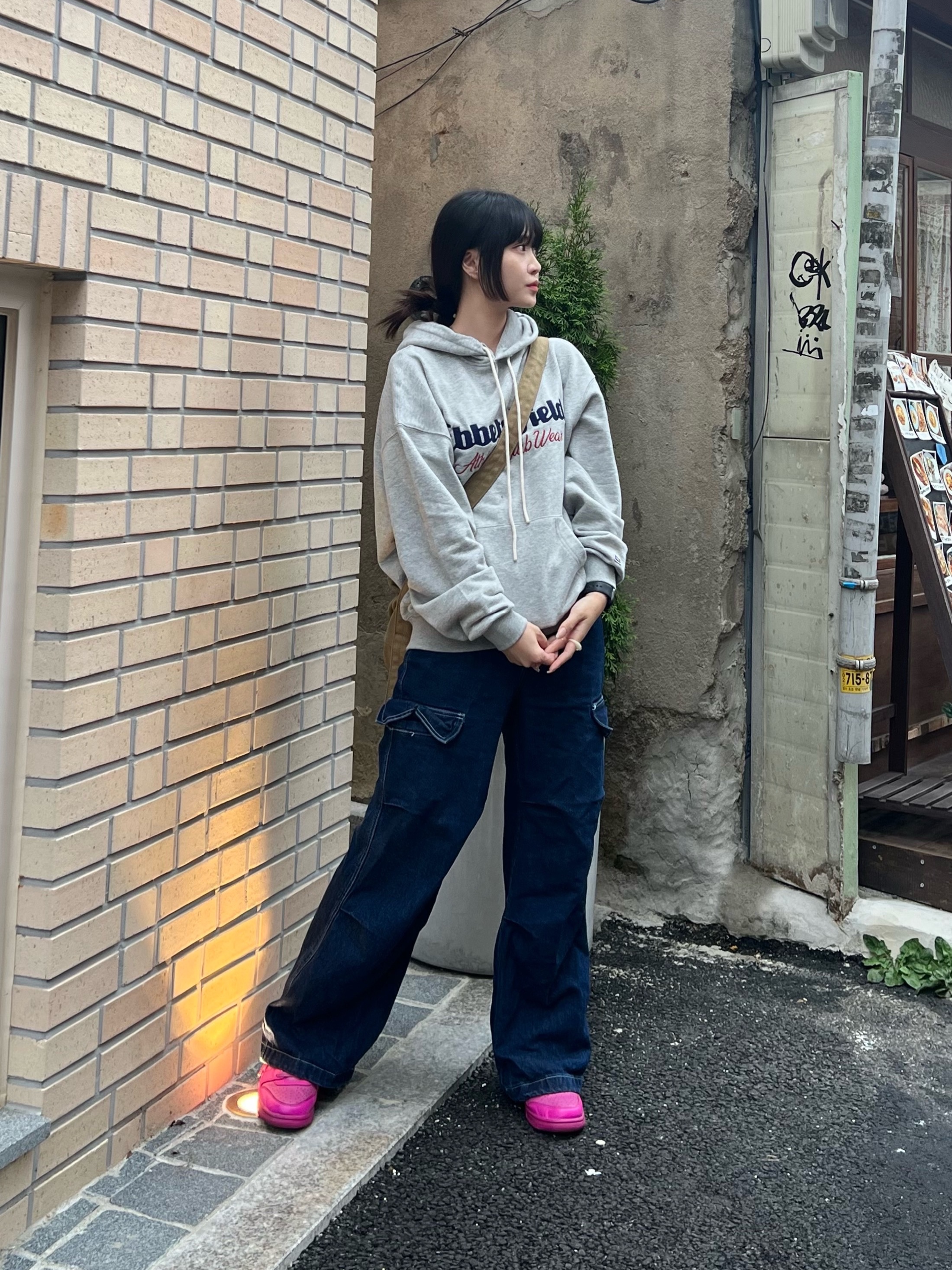 Nike x Ambush Dunk High Cosmic Fuchsia 착용 스타일 - 5