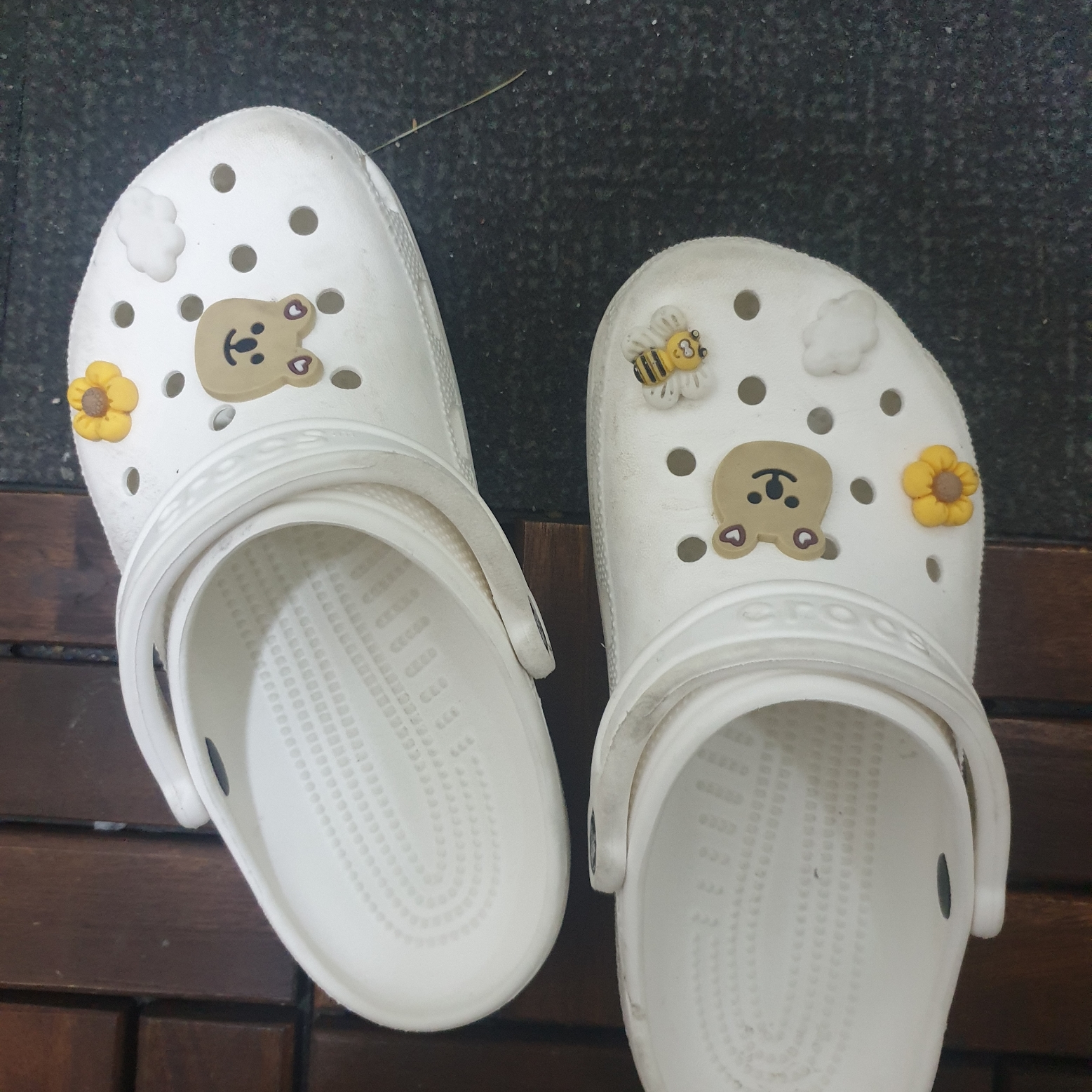 Crocs Classic Clog White 착용 스타일