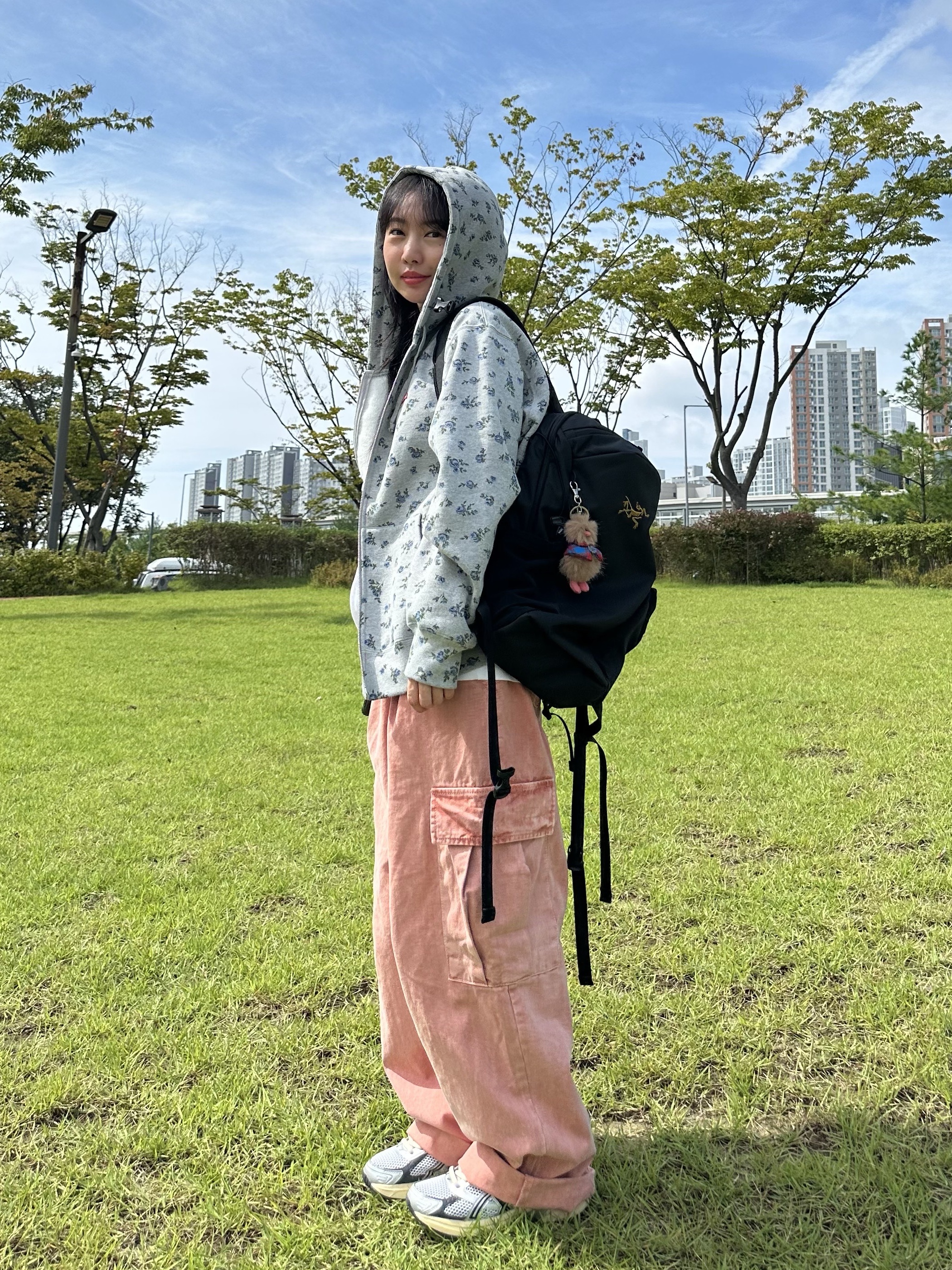 Supreme Small Box Zip Up Hooded Sweatshirt Flowers - 23FW, Arc'teryx Mantis 16 Backpack Black 착용 스타일