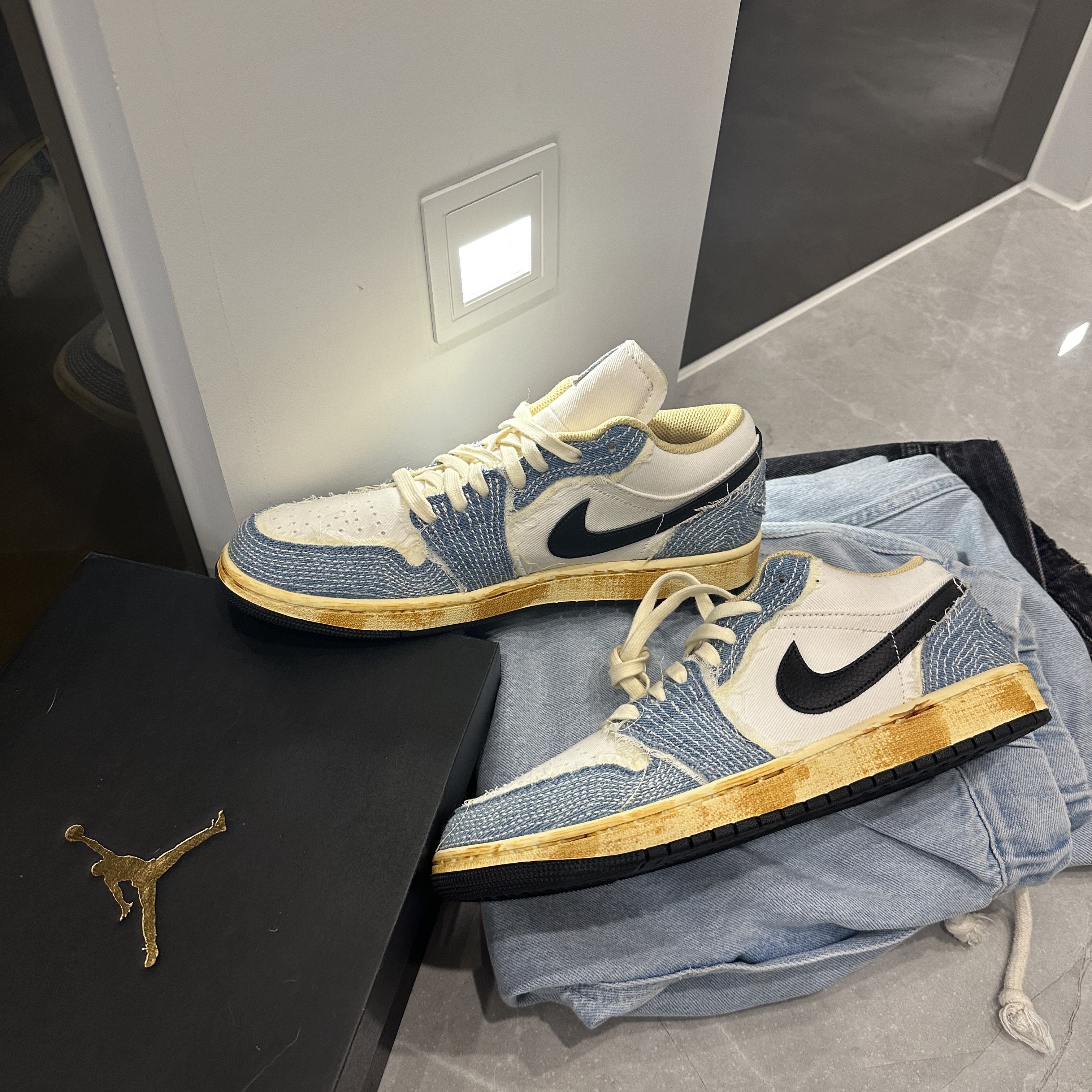Jordan 1 Low World Make Japan 착용 스타일