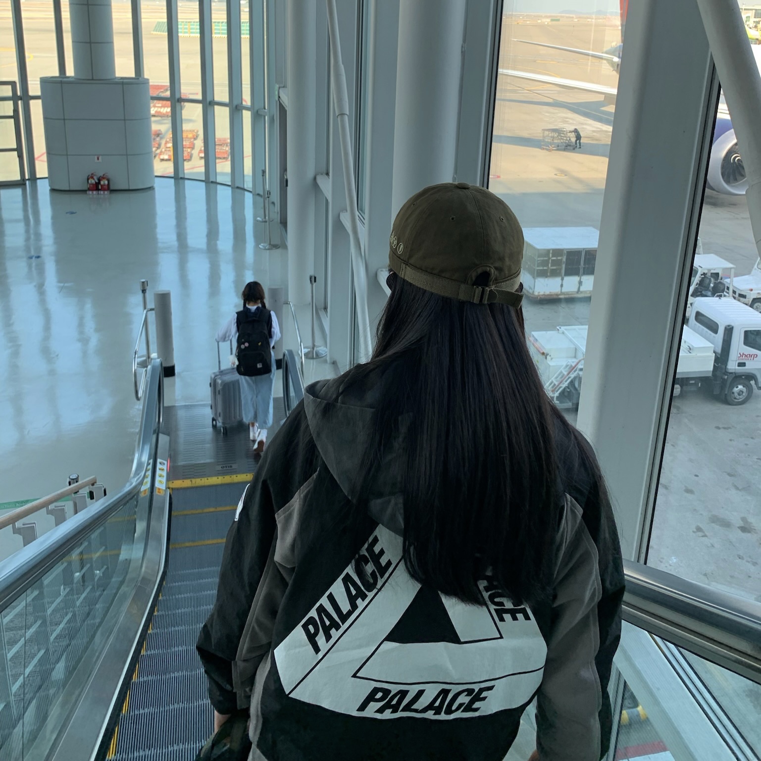 Palace Shell Pullover Jacket Black - 22SS 착용 스타일