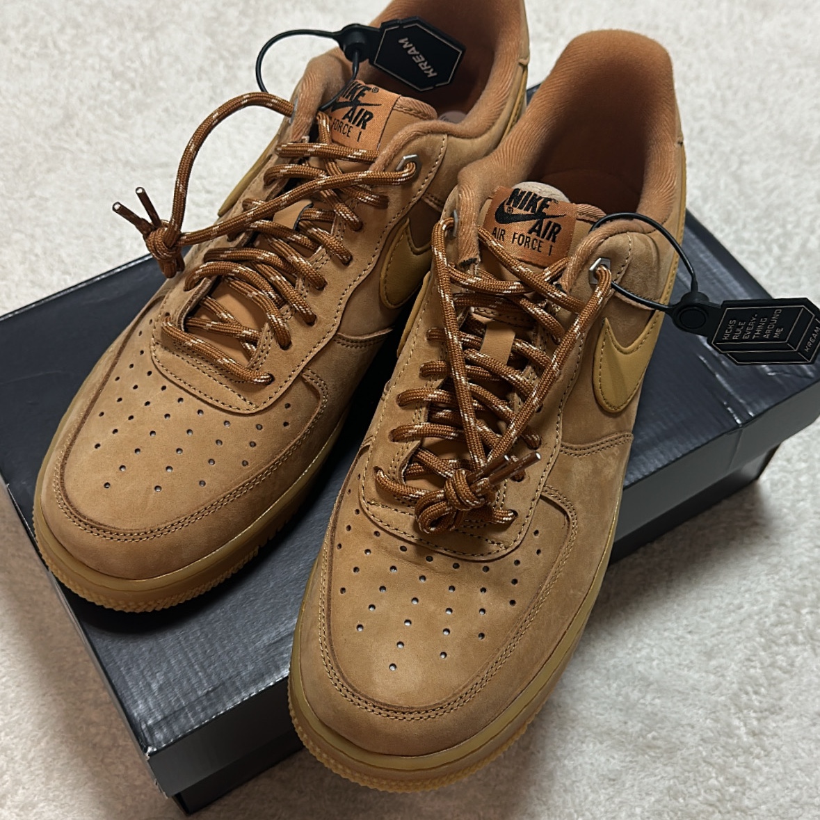 Nike Air Force 1 '07 WB Flax 착용 스타일