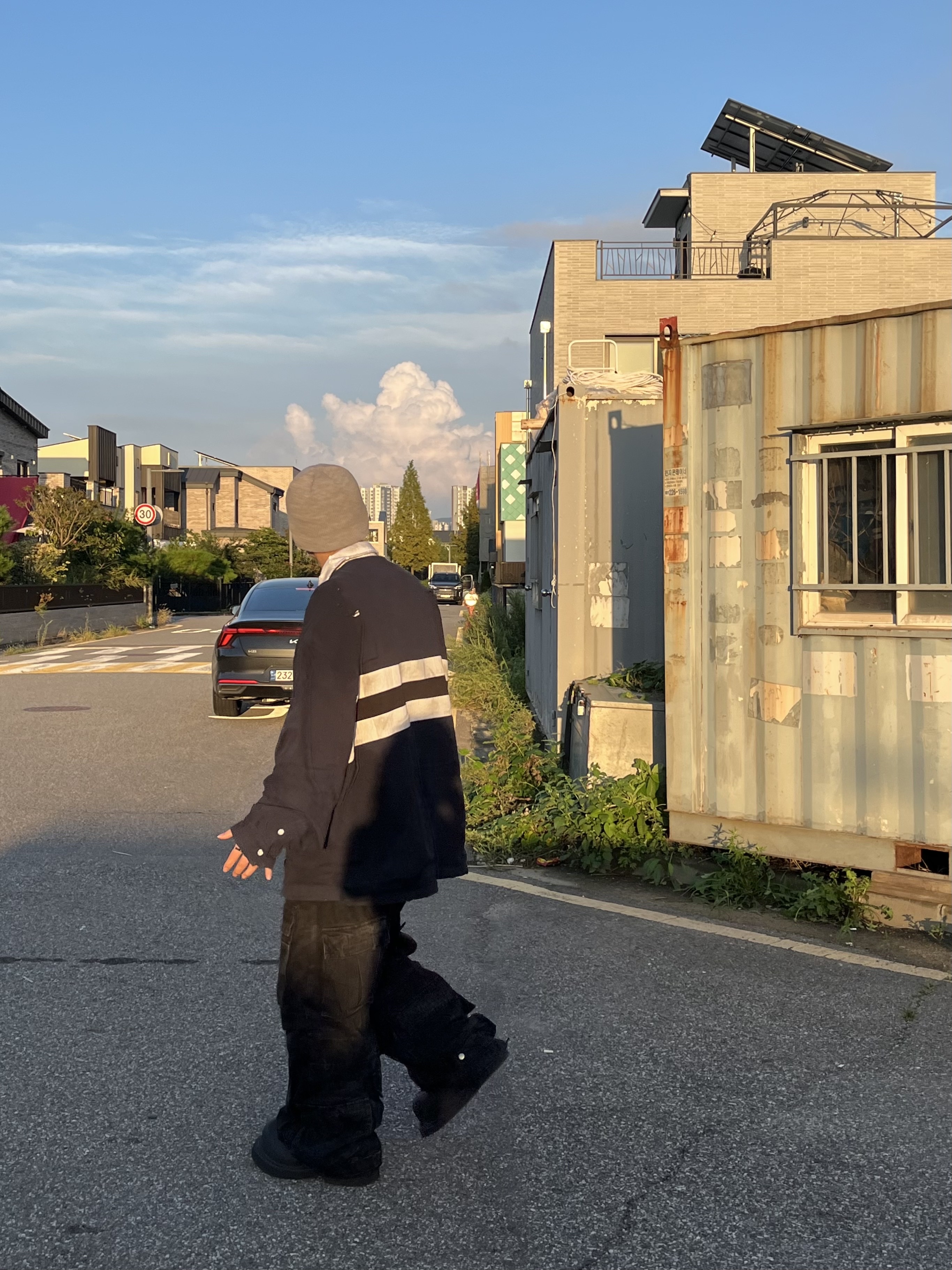Project G/R Crinkle Denim Cargo Pants Black, Balenciaga Steroid Derby Black 착용 스타일 - 3