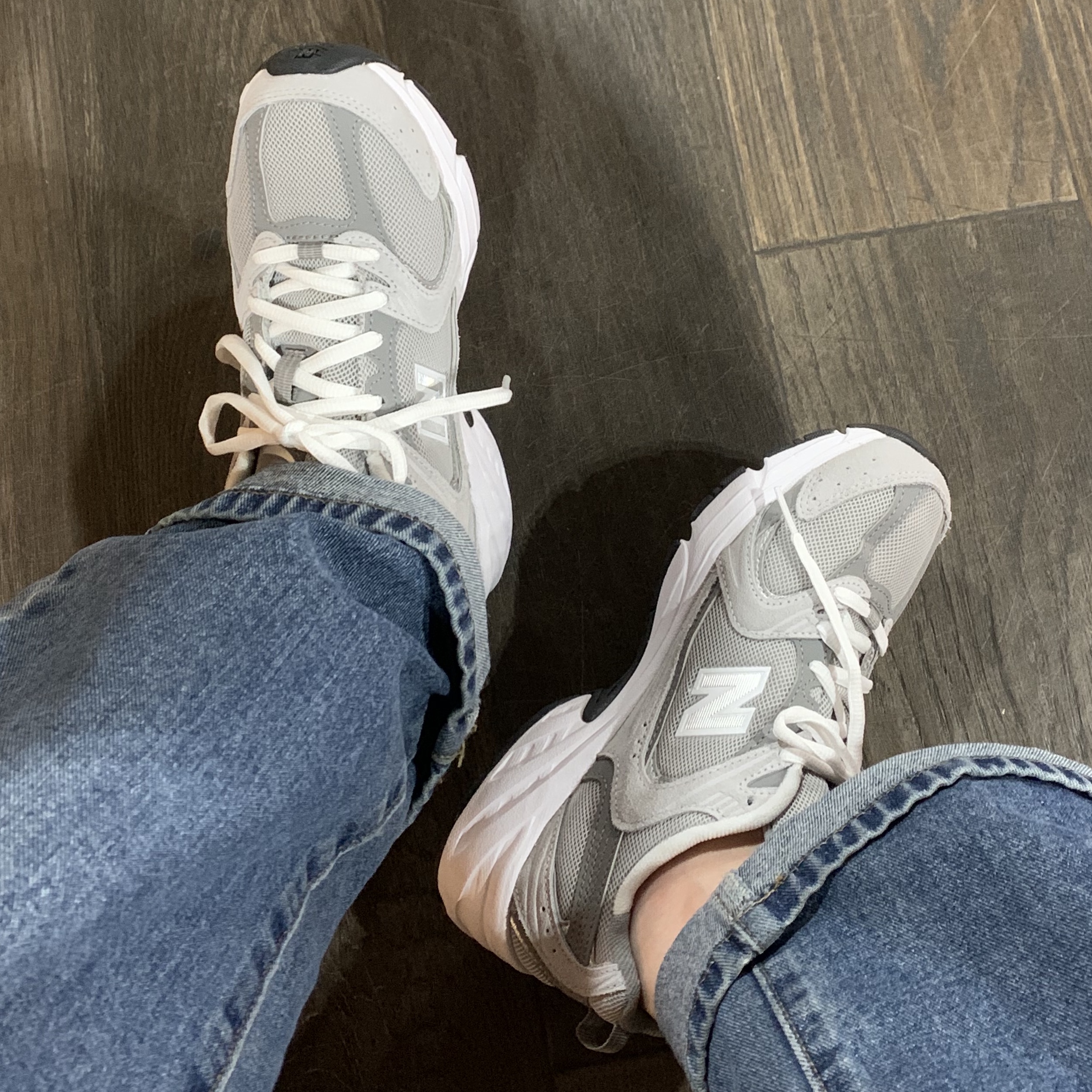 New Balance 530 Grey 착용 스타일 - 2