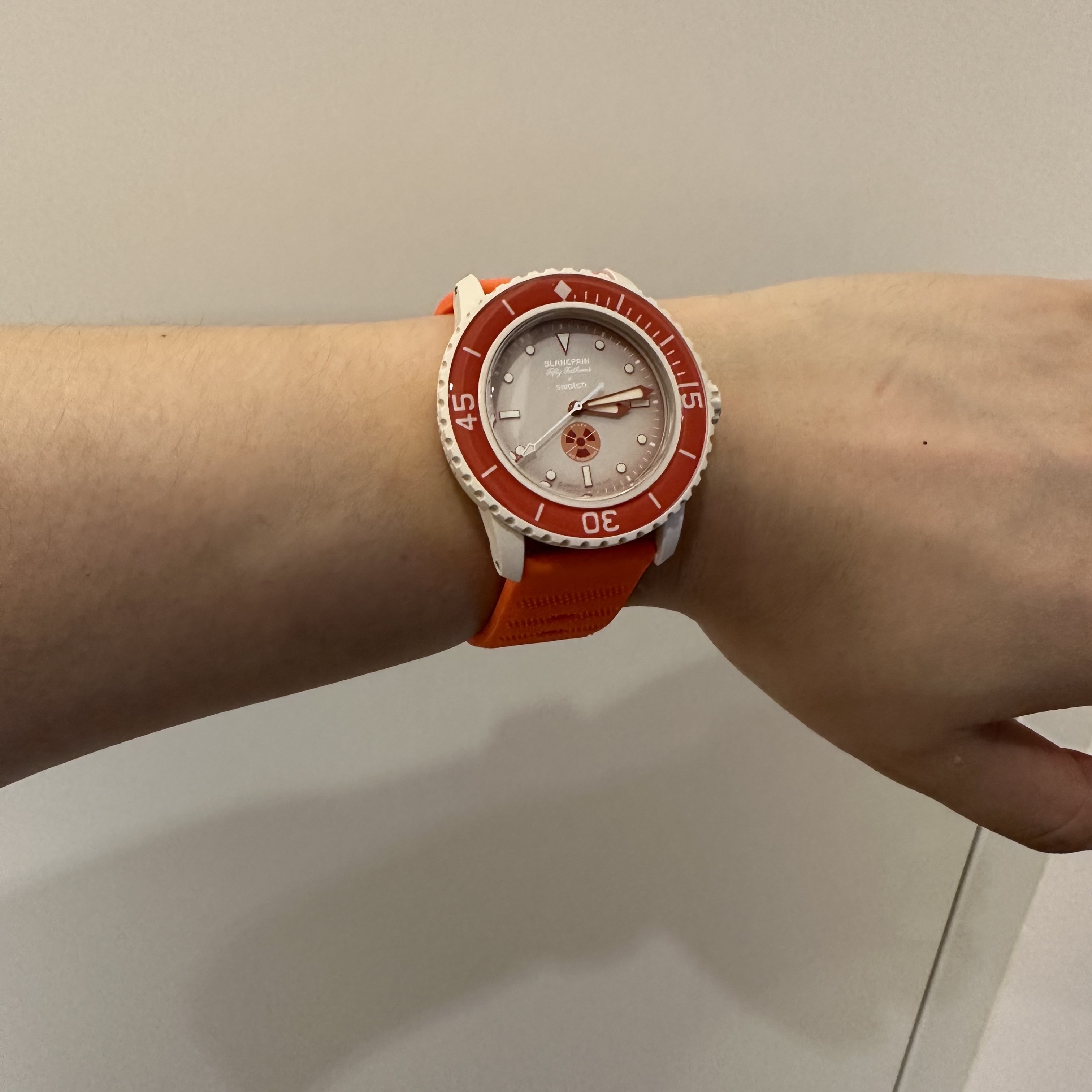 Swatch x Blancpain Bioceramic Arctic Ocean 착용 스타일
