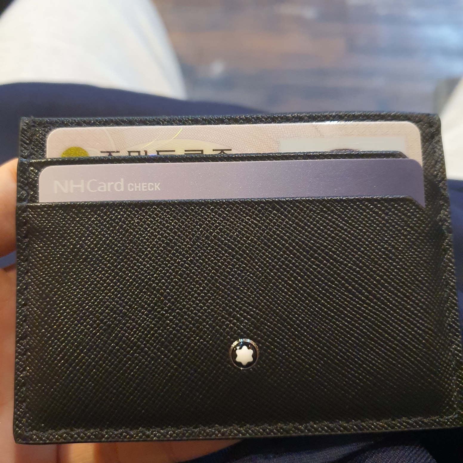 Montblanc Sartorial 5cc Pocket Card Holder Black 착용 스타일