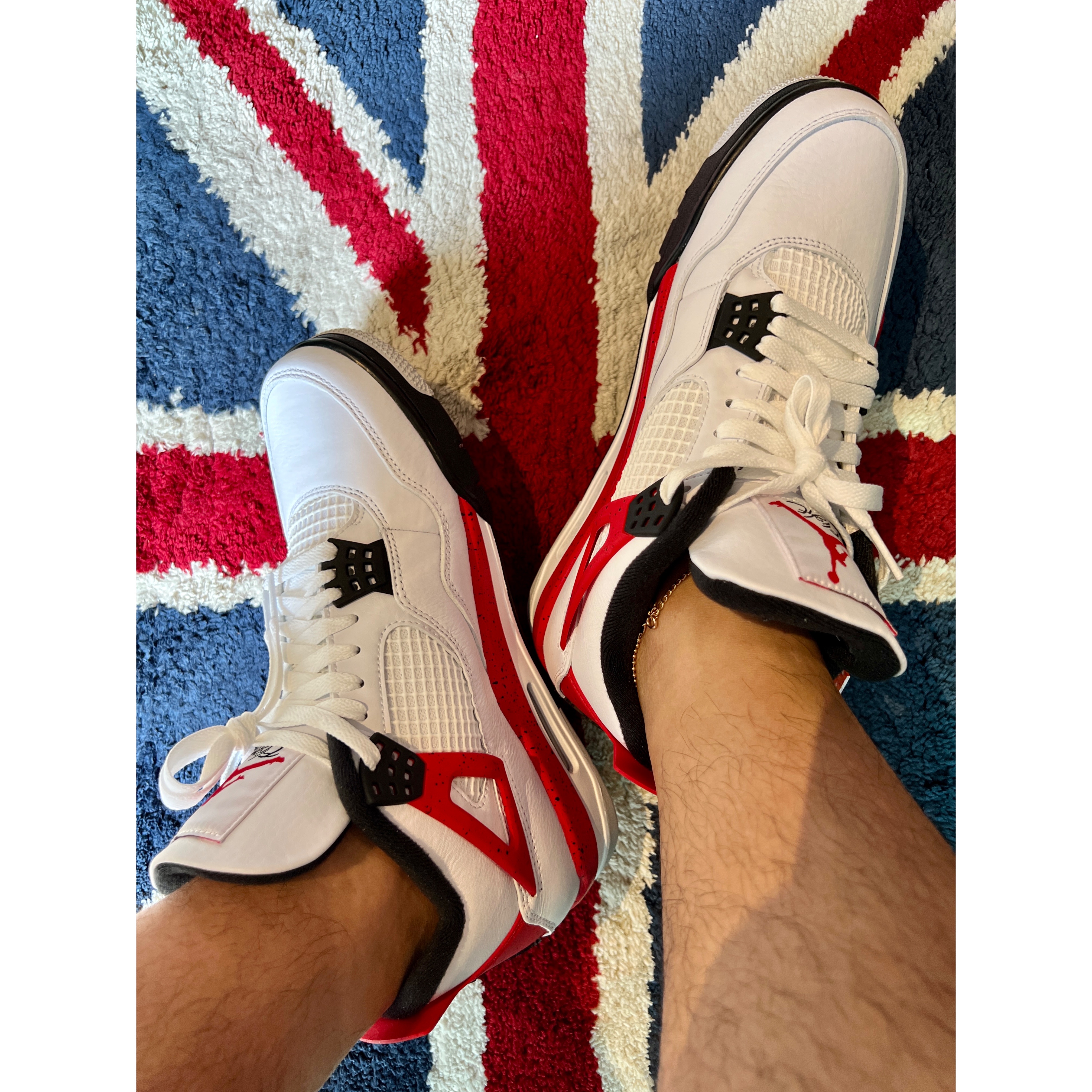Jordan 4 Retro Red Cement 착용 스타일 - 4