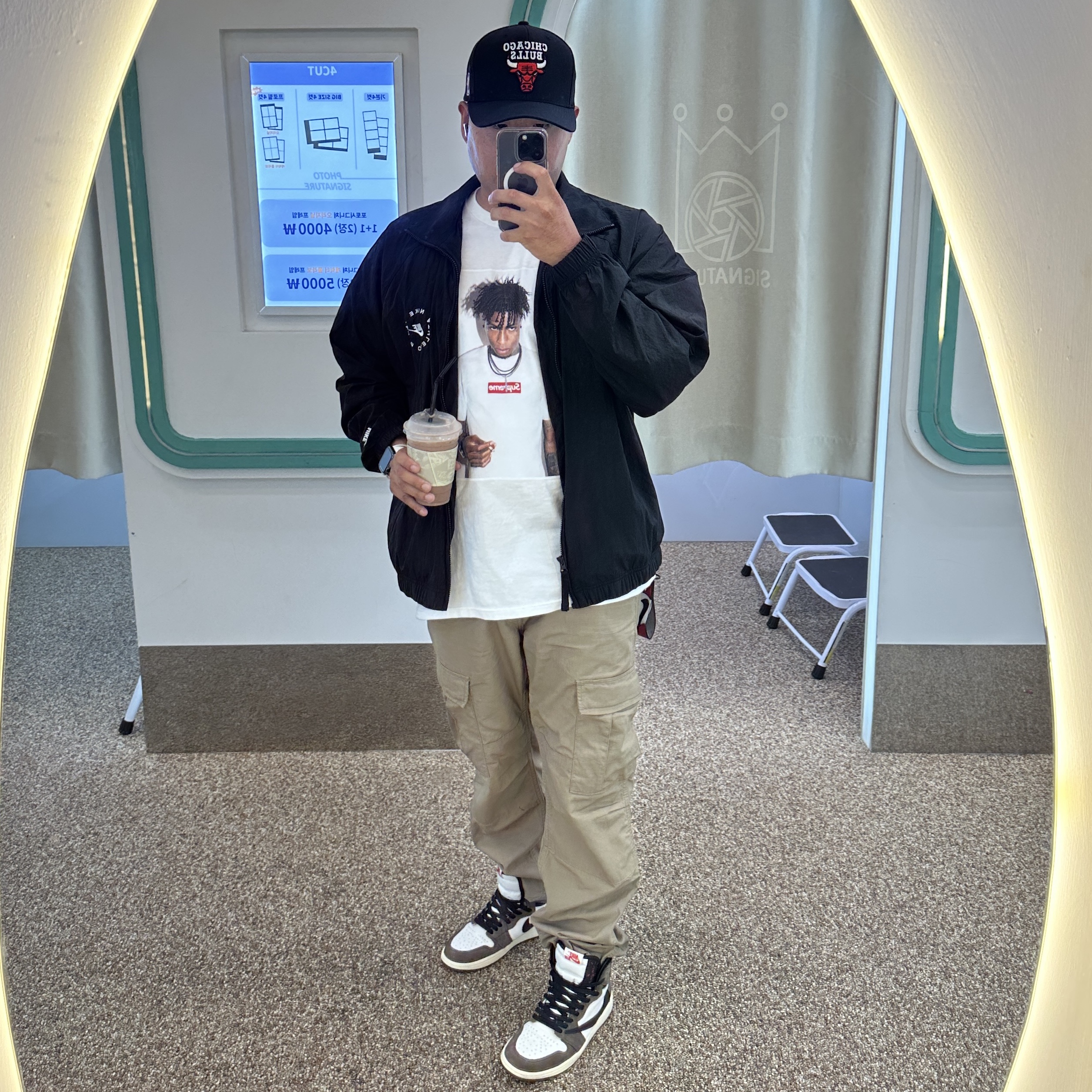 Supreme NBA Youngboy T-Shirt White - 23FW, Jordan 1 x Travis Scott Retro High OG SP Mocha 착용 스타일