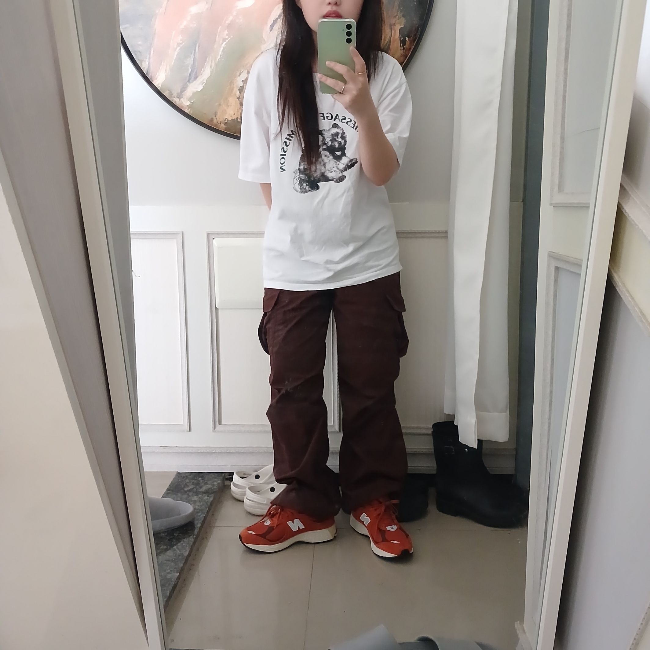 New Balance 2002R Rust Oxide 착용 스타일