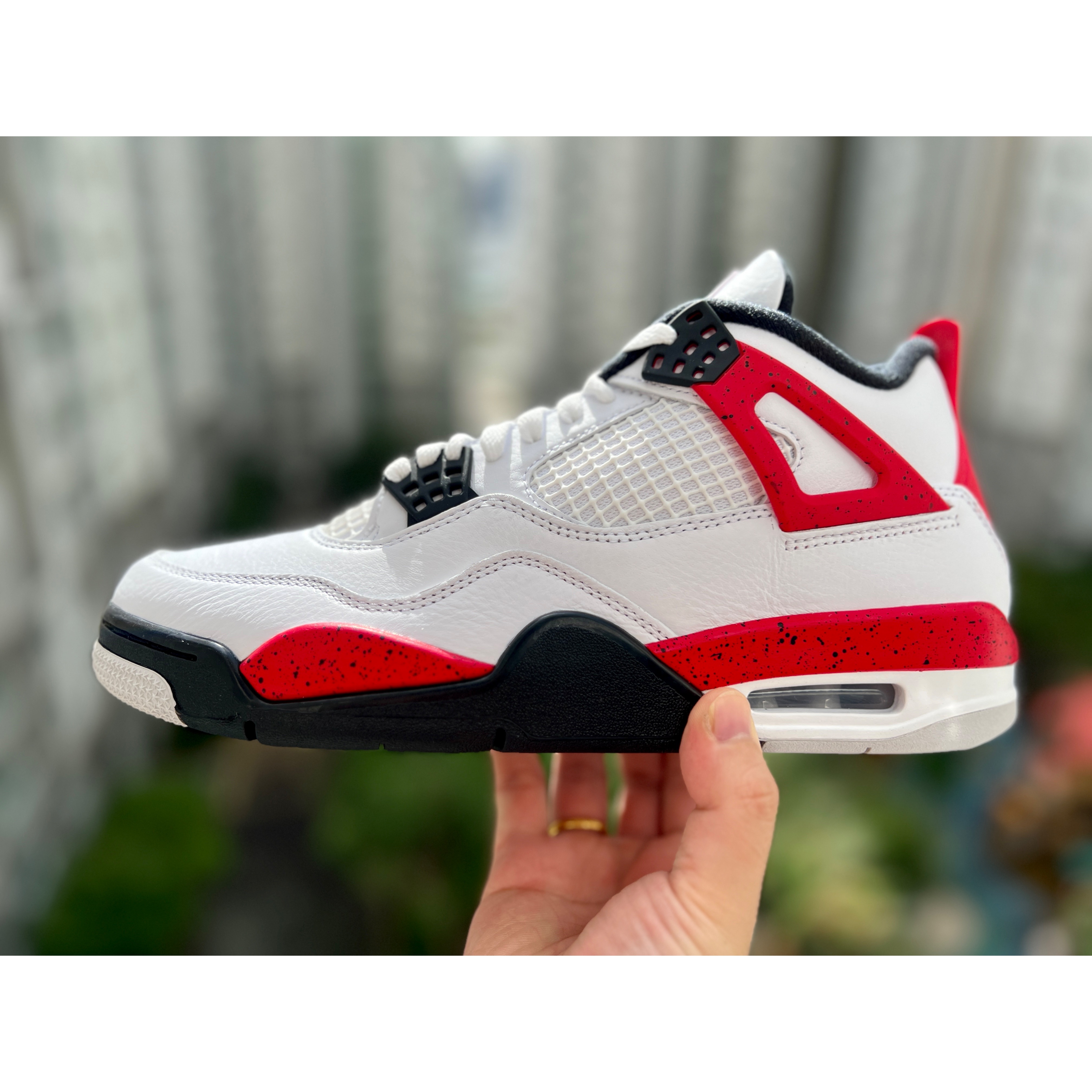 Jordan 4 Retro Red Cement 착용 스타일 - 2