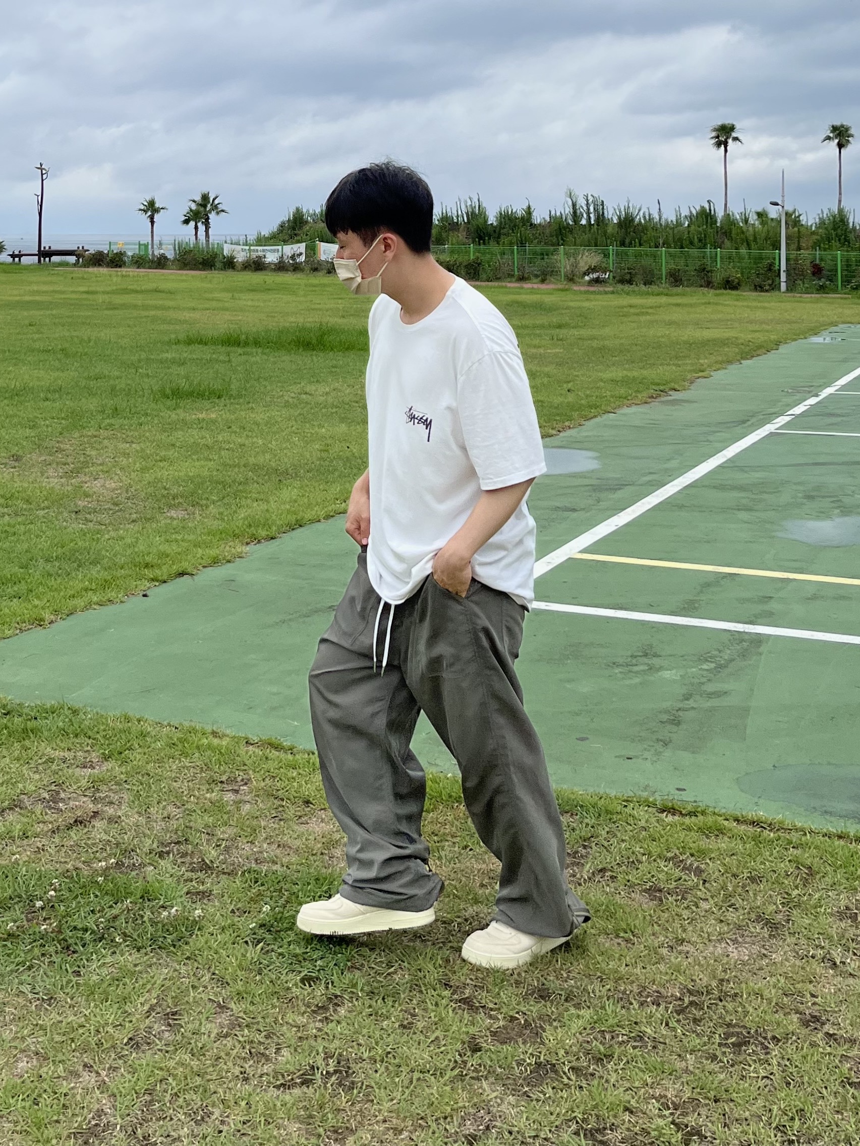 Nike x Stussy Air Force 1 '07 Mid SP Fossil 착용 스타일
