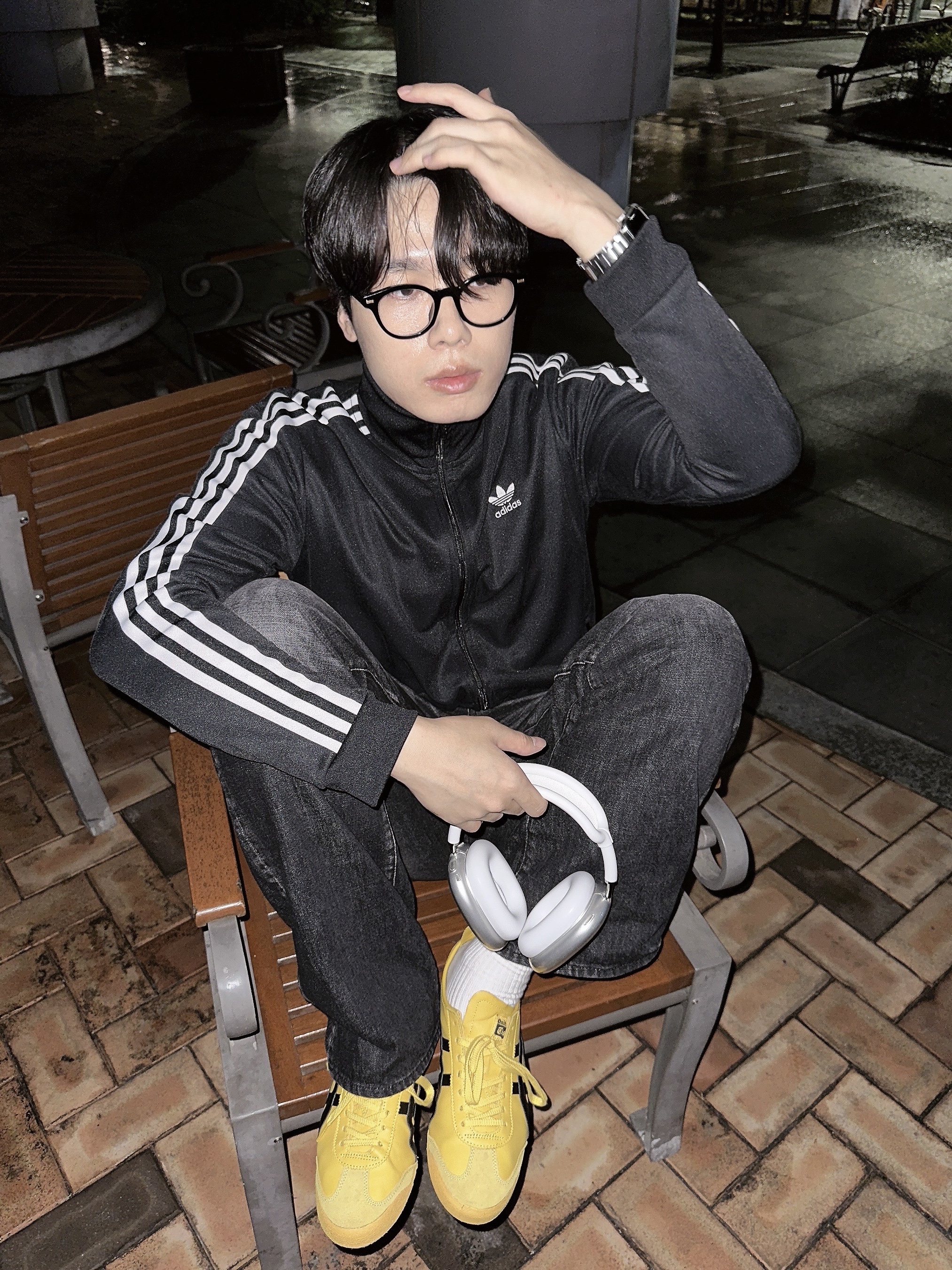 Onitsuka Tiger Mexico 66 Yellow Black 착용 스타일 - 2