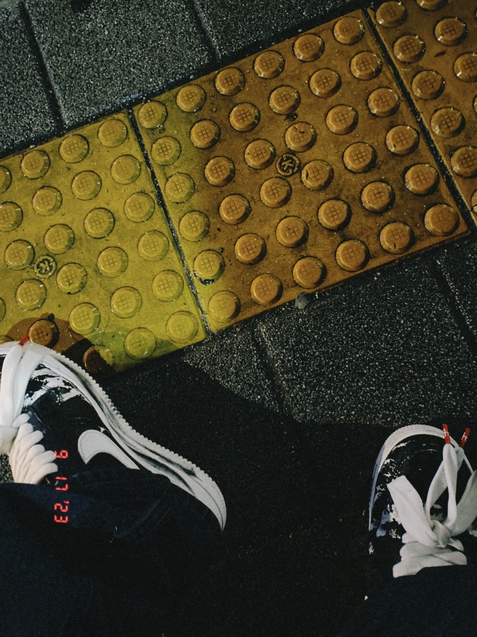 Nike x Peaceminusone Air Force 1 Low Para-Noise 착용 스타일
