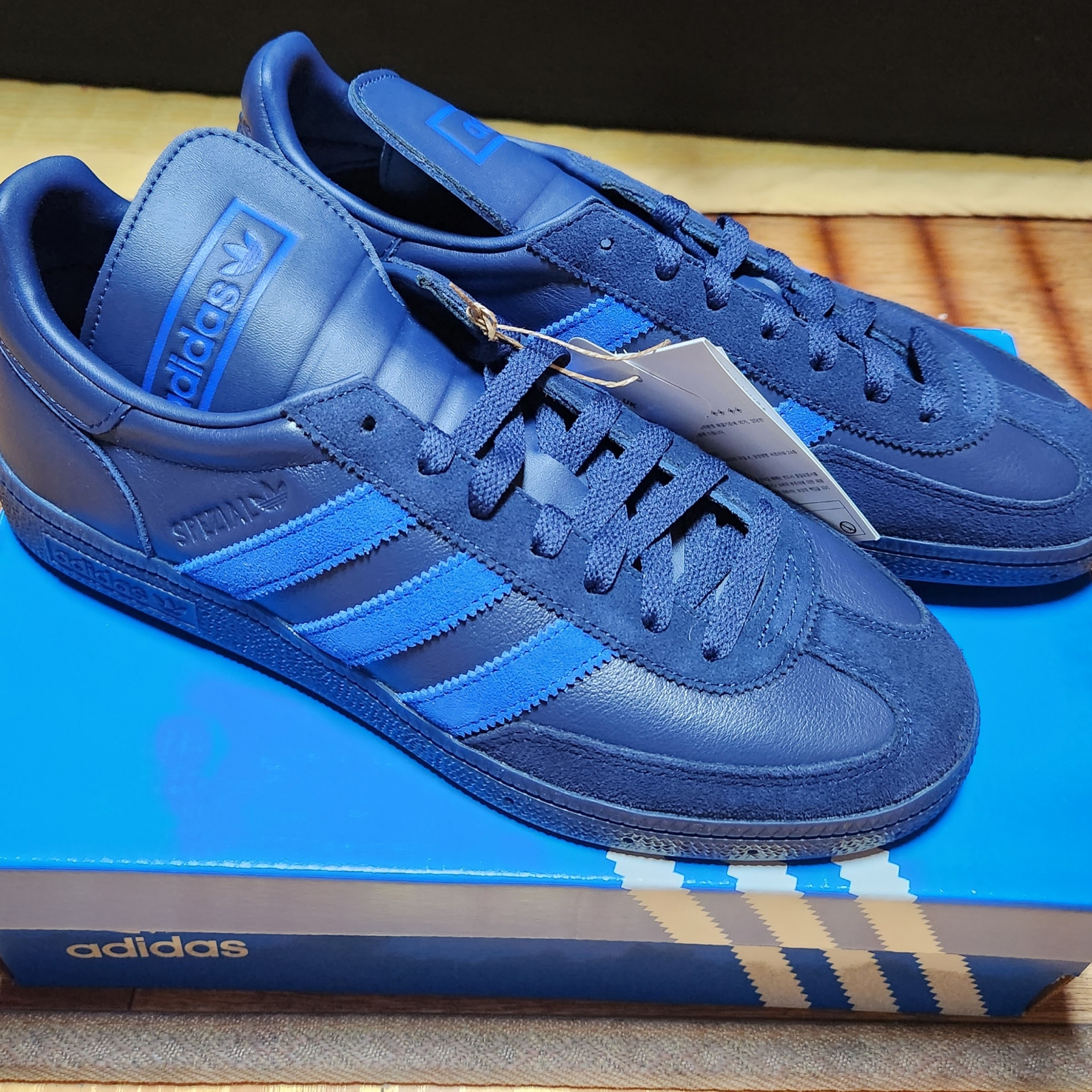 Adidas Spezial Handball Night Indigo Power Blue 착용 스타일 - 3
