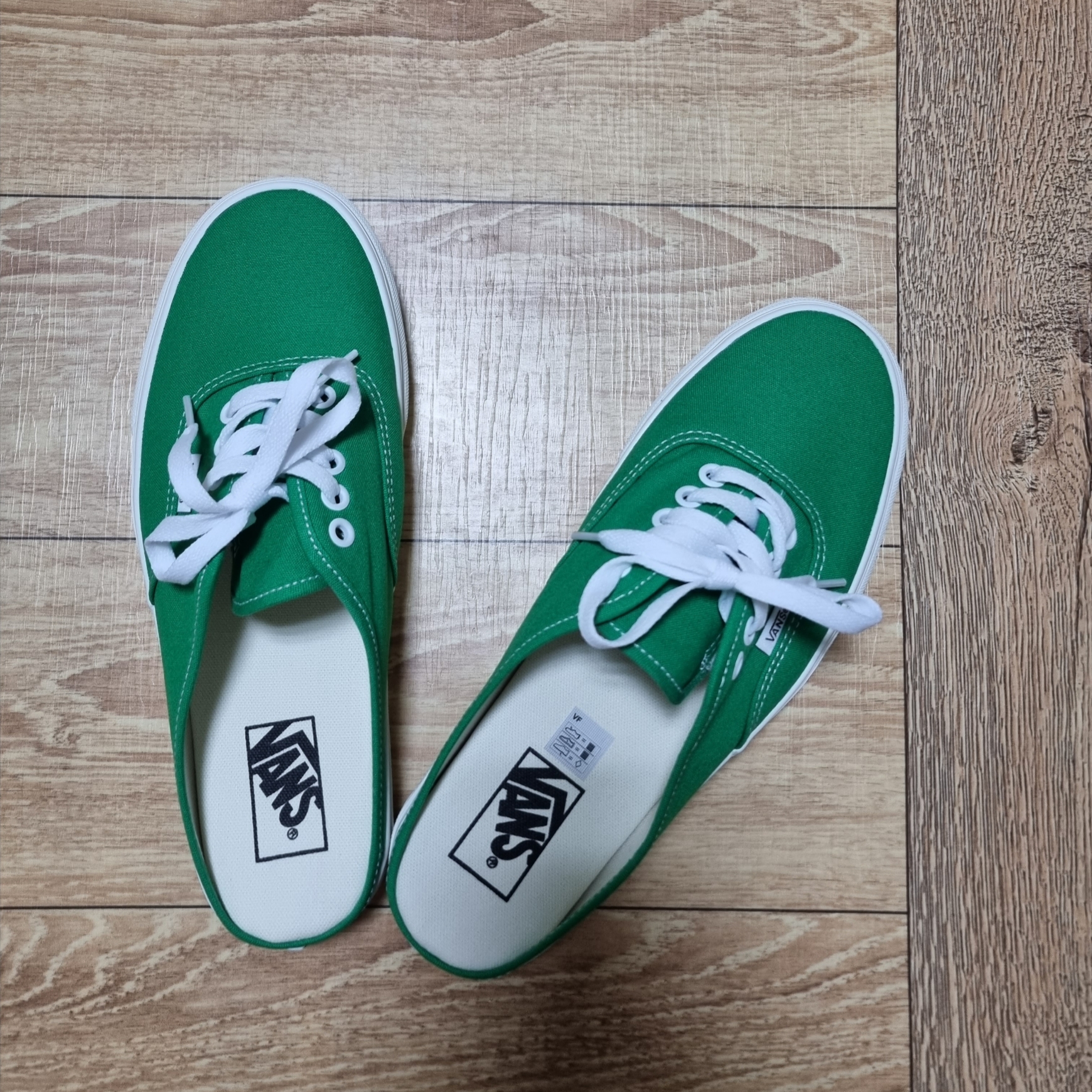 Vans Canvas Authentic Mule Green 착용 스타일