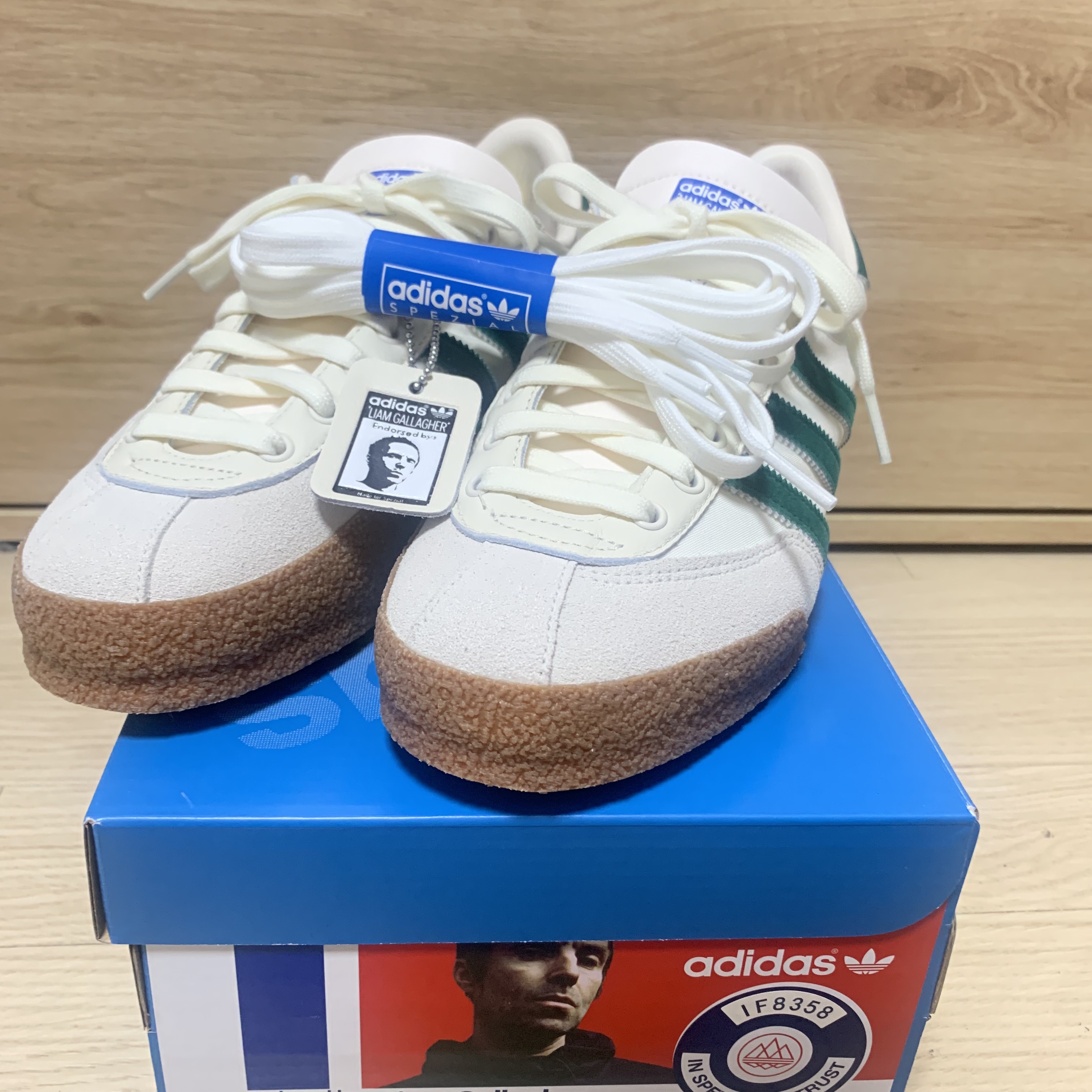 Adidas x Liam Gallagher Spezial LG II Cream White Collegiate Green 착용 스타일 - 1