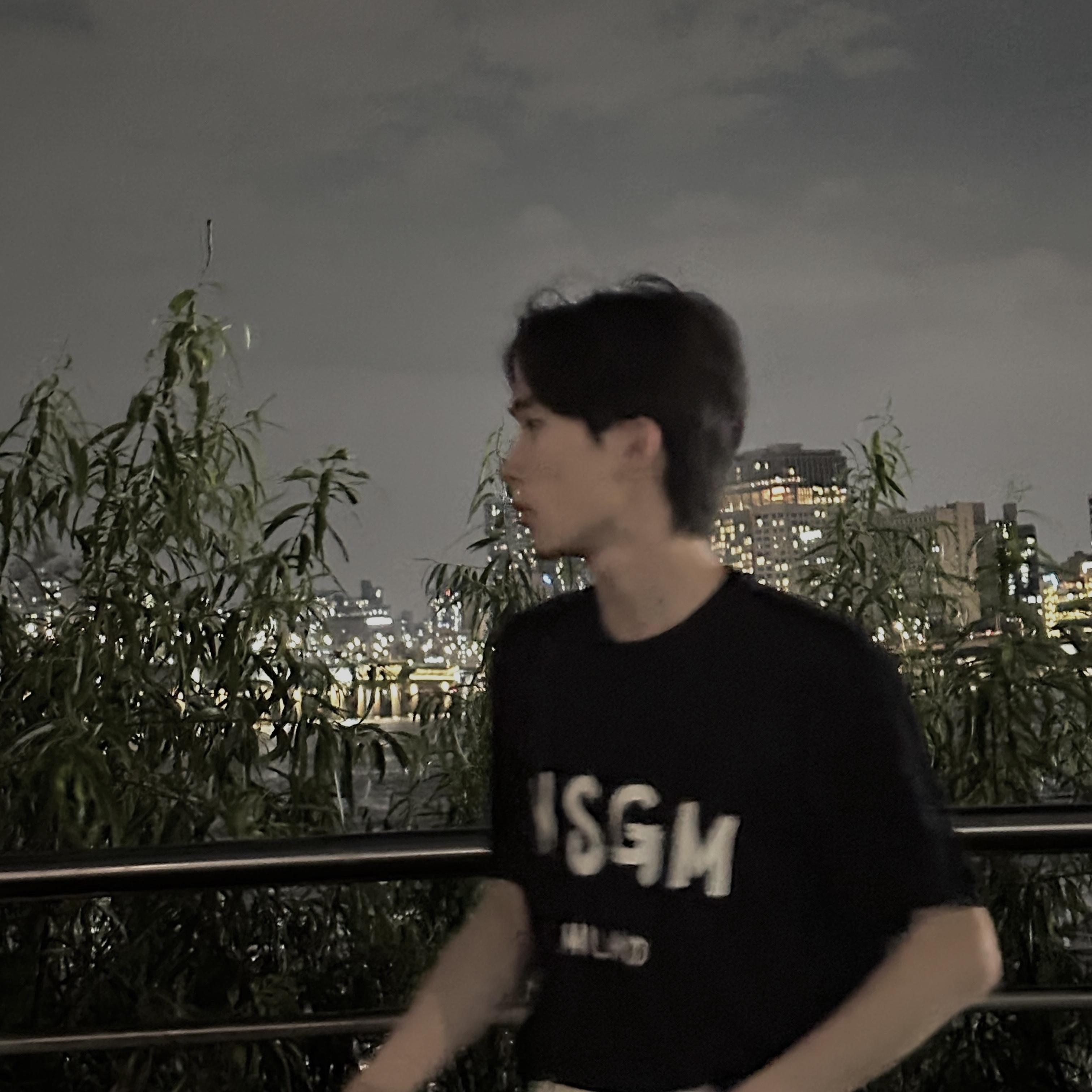 Balenciaga Speed Trainer Black White 2021/2022, MSGM Cotton T-Shirt with Brushed Logo Black 착용 스타일 - 2