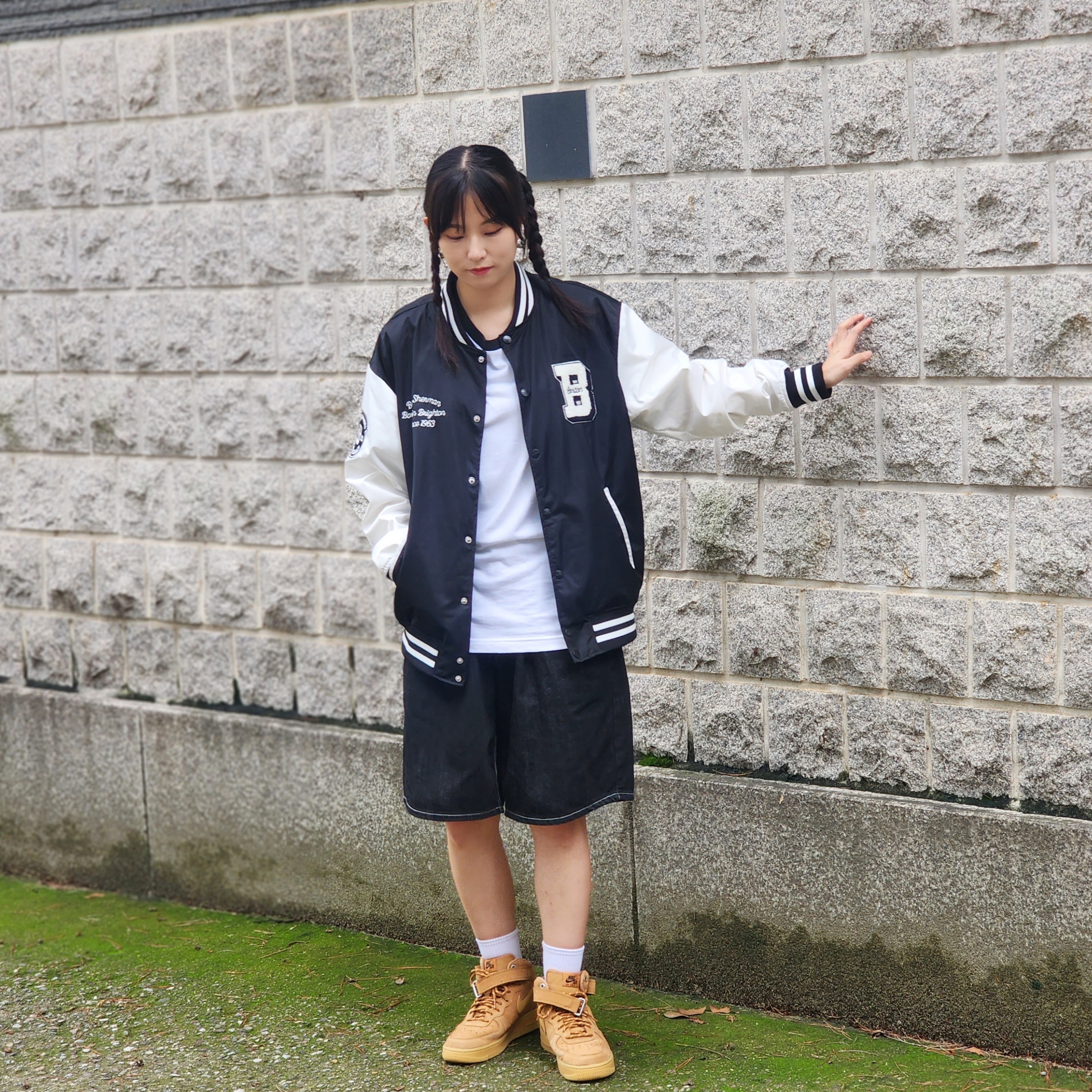 Nike Air Force 1 Mid '07 WB Flax, (W) Adidas Adicolor Classics Slim 3S T-Shirt White - US Sizing 착용 스타일
