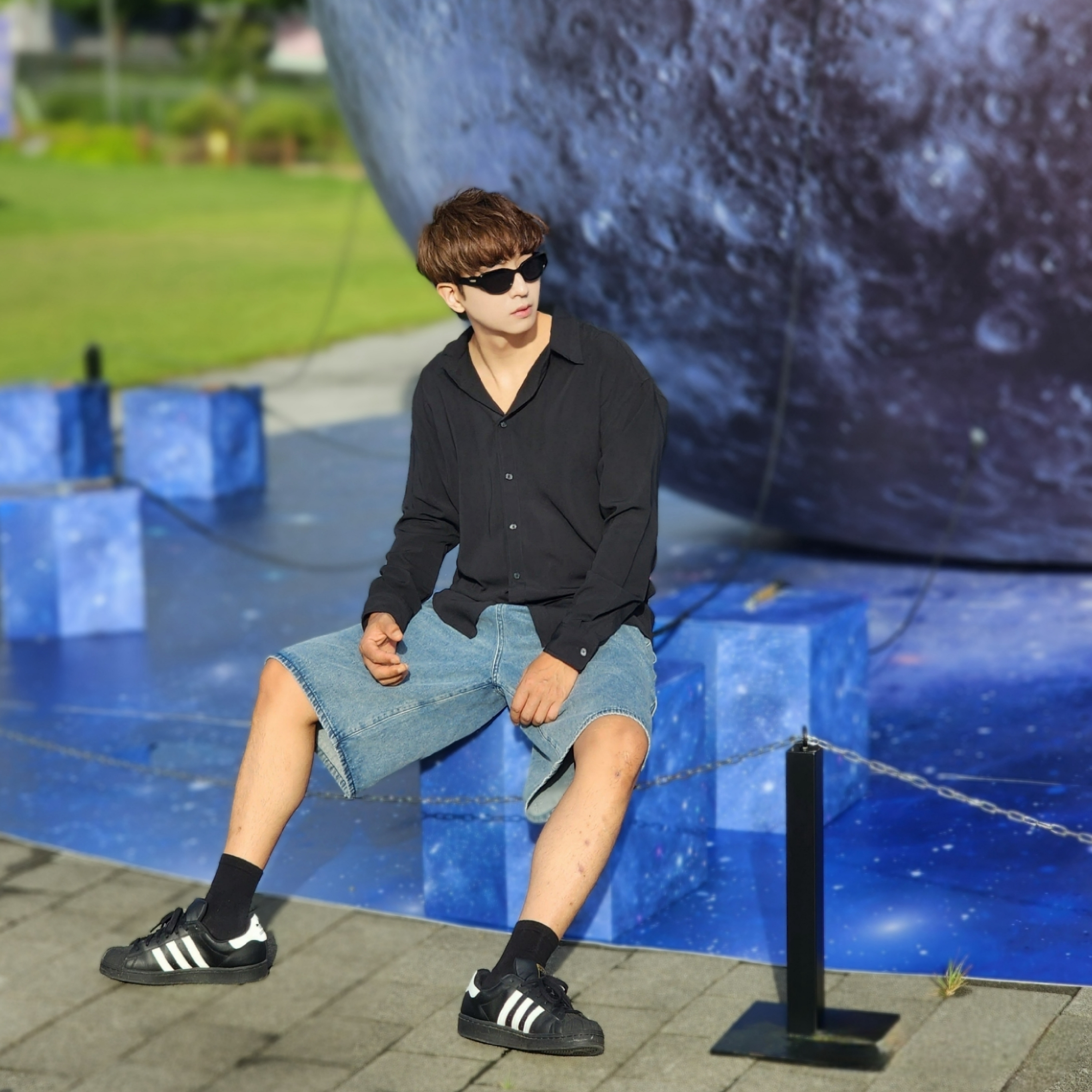 Adidas Superstar Core Black White 착용 스타일 - 4