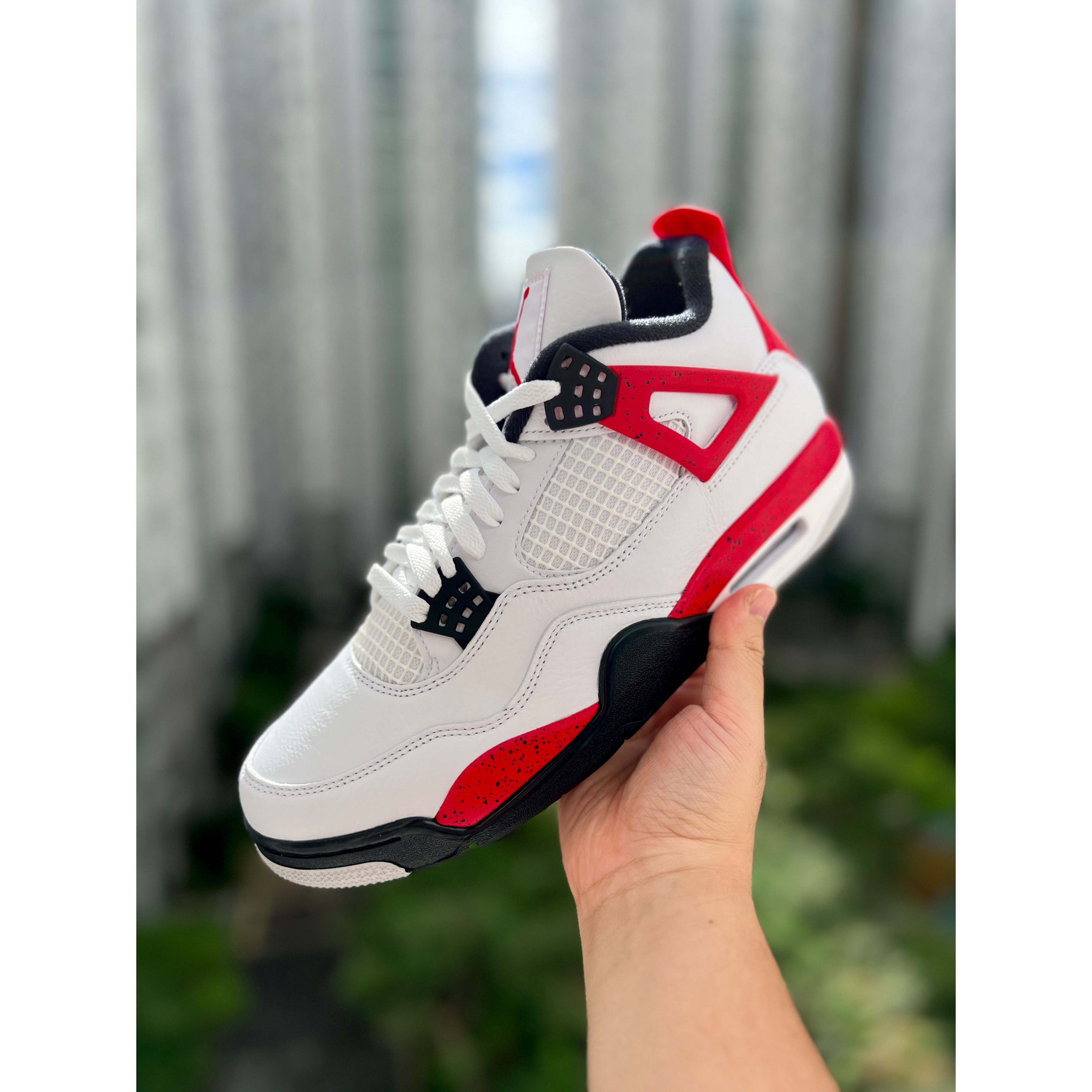 Jordan 4 Retro Red Cement 착용 스타일 - 1