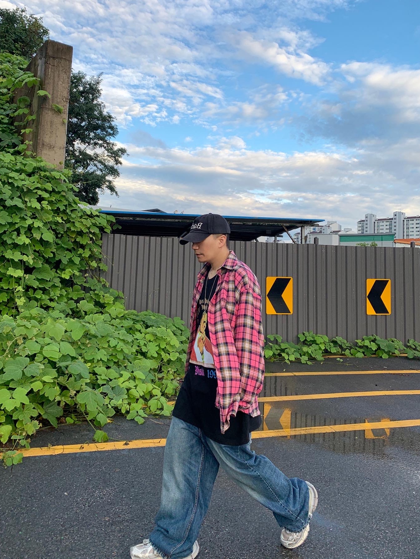 Balenciaga 3XL Sneakers Light Beige 착용 스타일 - 1