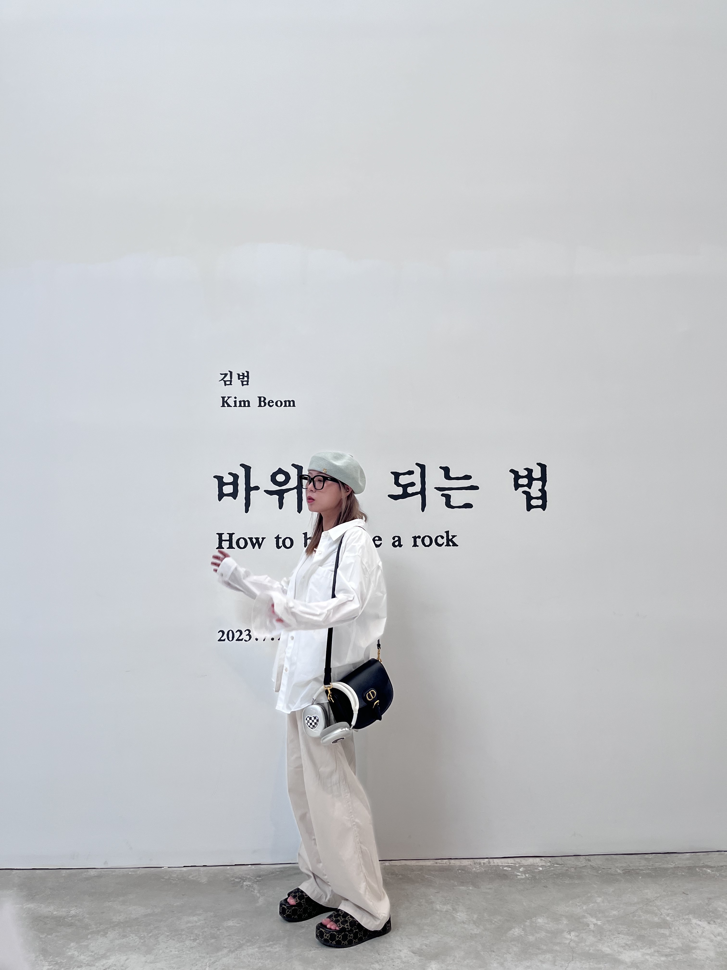 Gentle Monster Kubo 01 Black, Dior Bobby Frame Bag Black Box Calfskin 착용 스타일 - 3