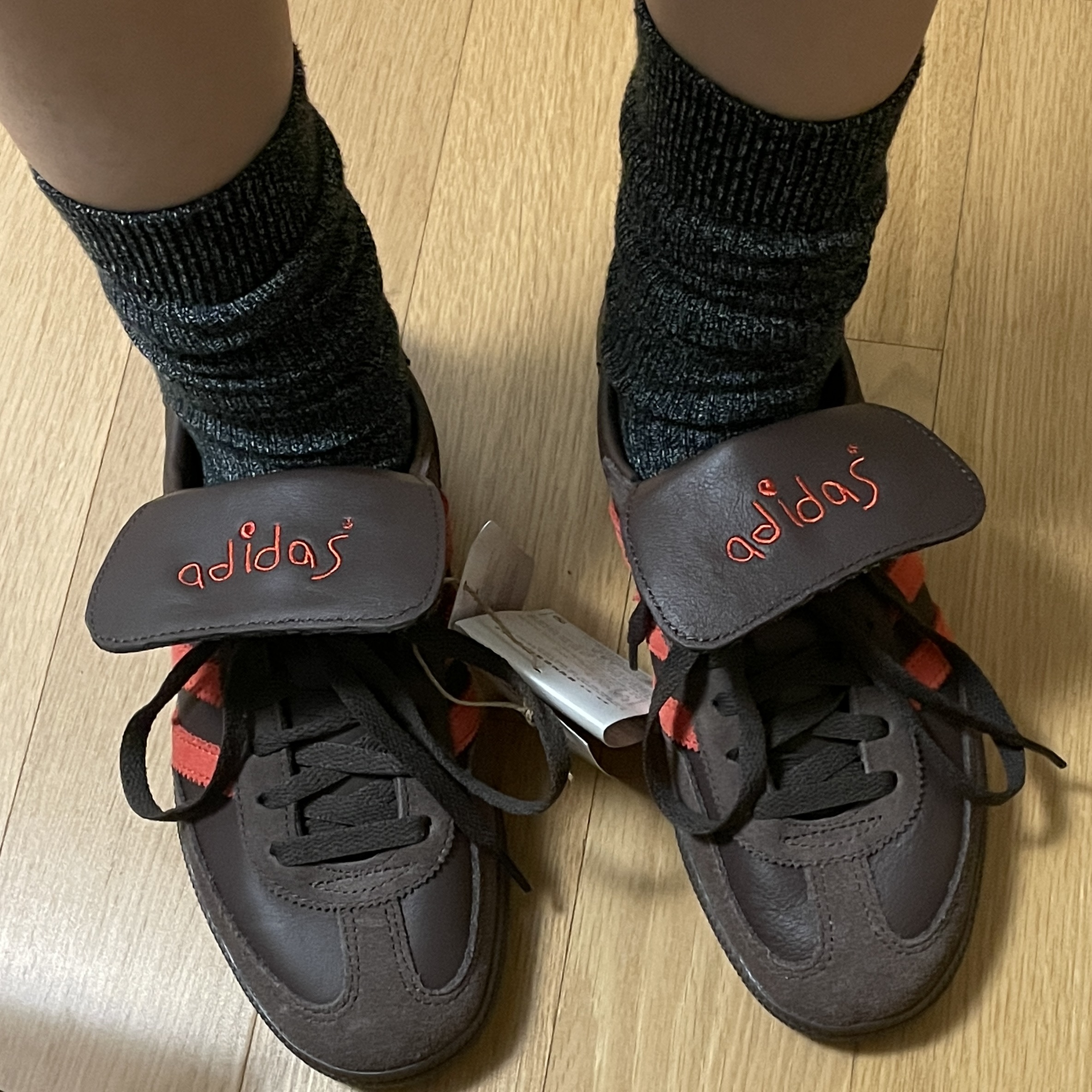 Adidas Spezial Handball Brown Collegiate Orange 착용 스타일 - 1