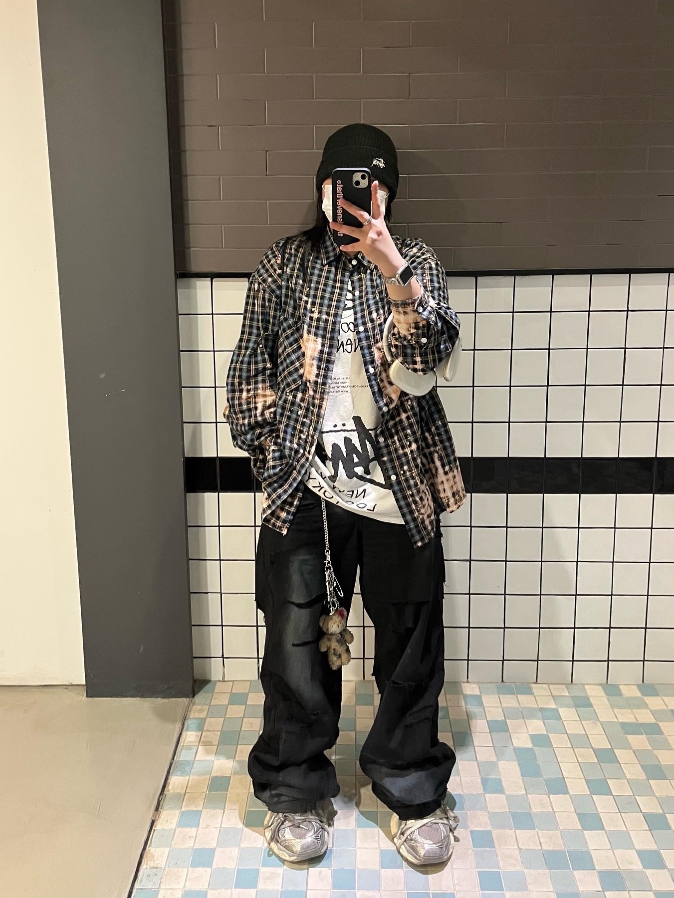 (W) Balenciaga 3XL Sneakers Light Beige, Stussy x Takahiromiyashita The Soloist 40 WT T-Shirt 착용 스타일 - 2